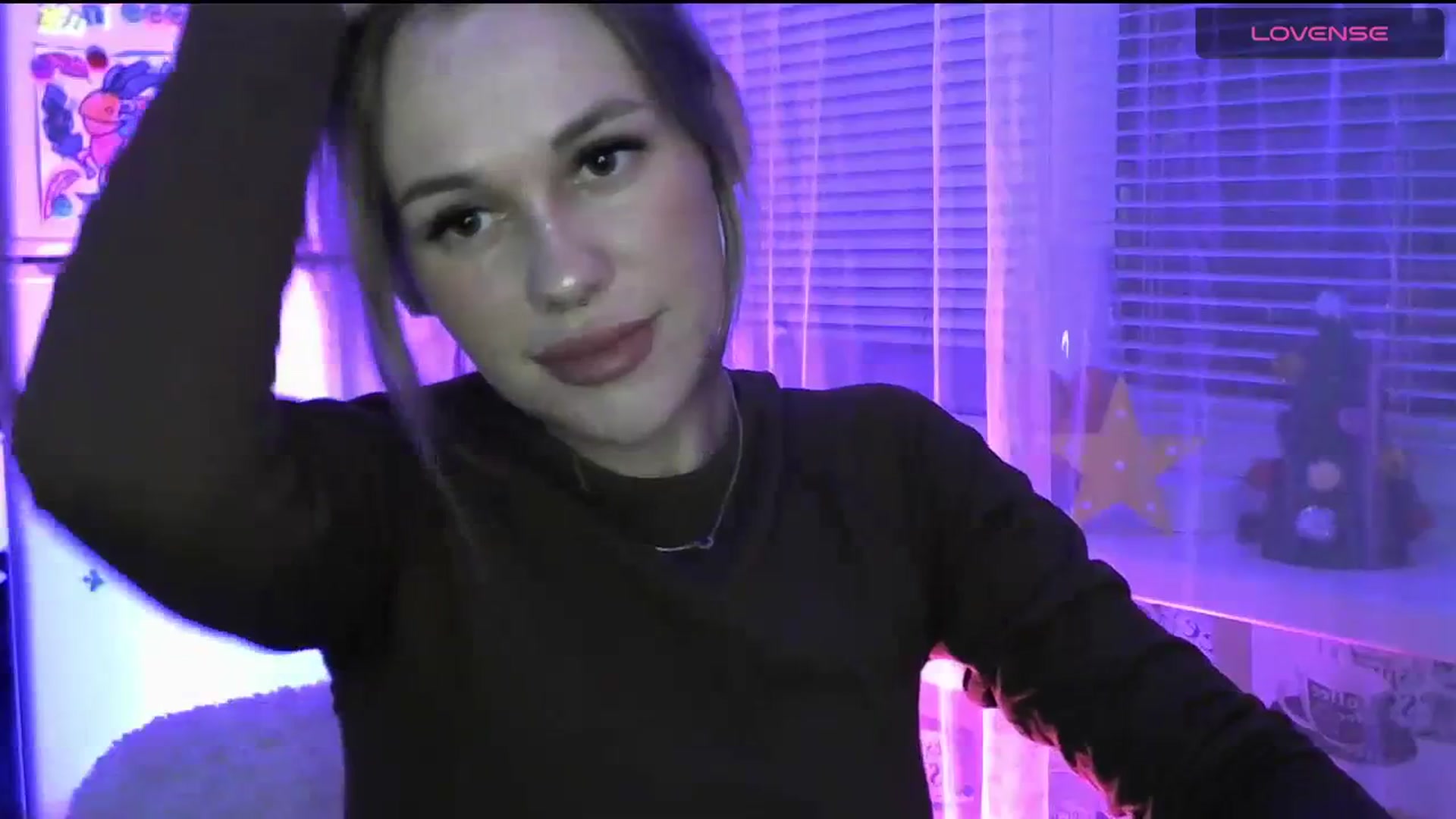 Gallery image thumbnail from Ellixr's myfreecams stream on, 12/26/2023, 21:34 image 20 of 20