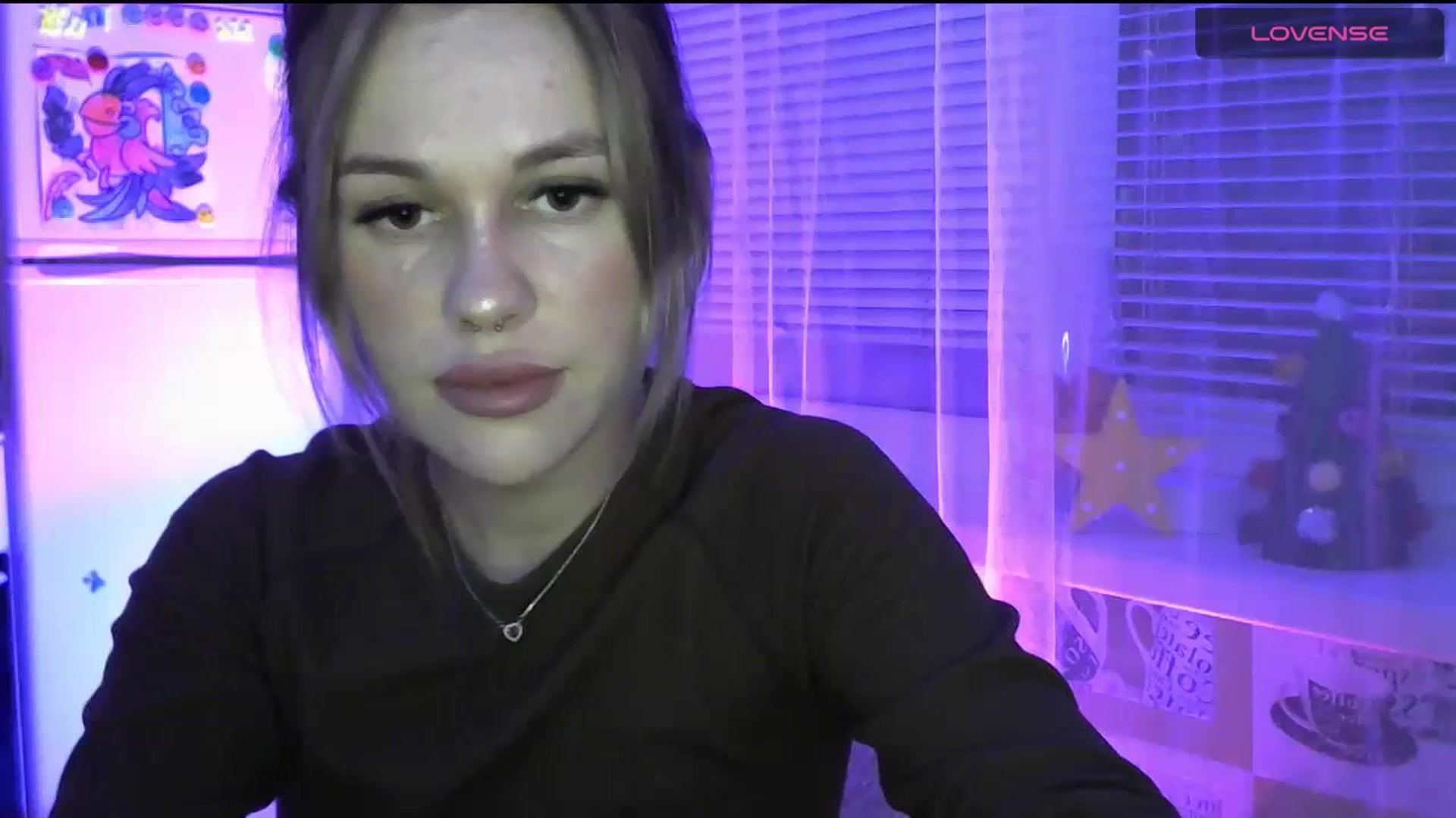Gallery image thumbnail from Ellixr's myfreecams stream on, 12/26/2023, 21:34 image 8 of 20