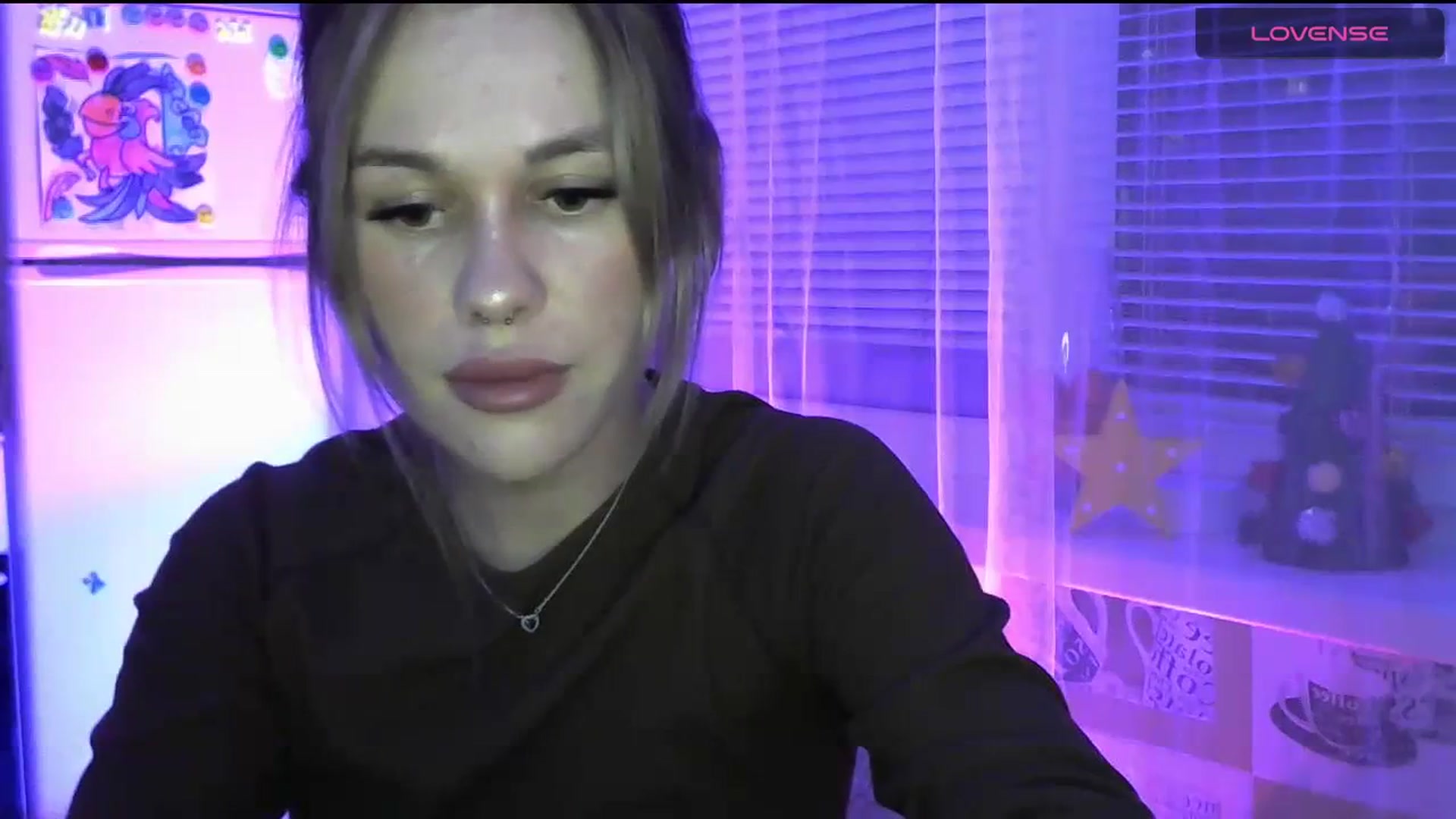 Gallery image thumbnail from Ellixr's myfreecams stream on, 12/26/2023, 21:34 image 7 of 20
