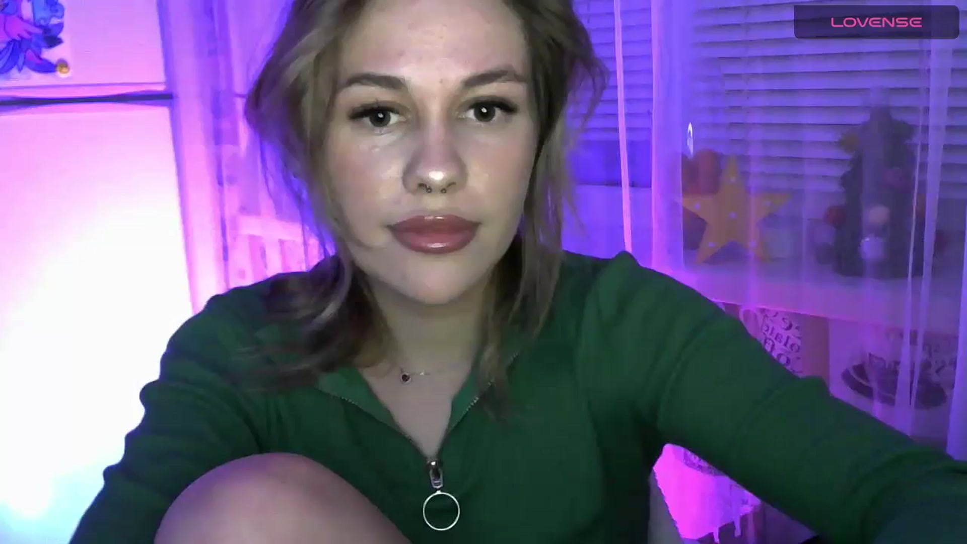 Gallery image thumbnail from Ellixr's myfreecams stream on, 12/28/2023, 21:37 image 19 of 20