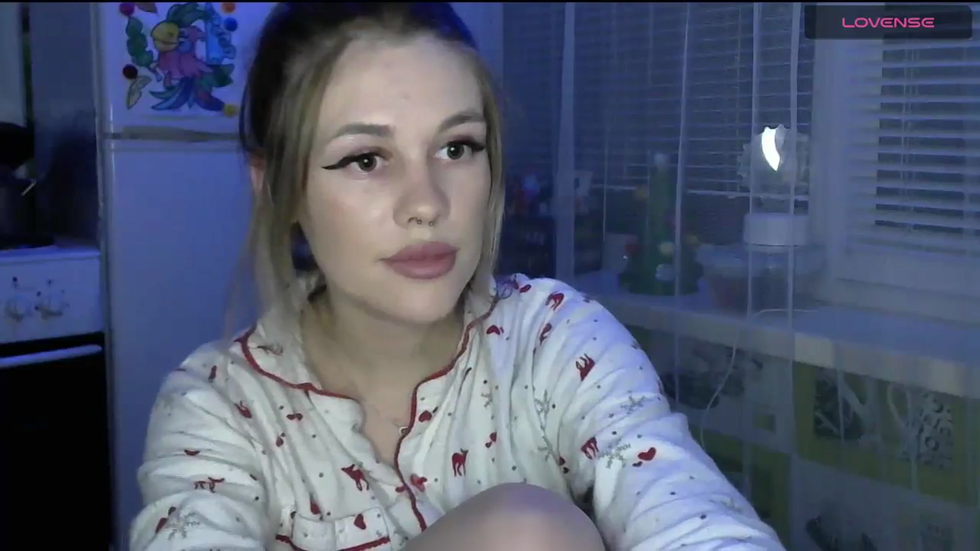 Gallery image thumbnail from Ellixr's myfreecams stream on, 01/02/2024, 20:30 image 20 of 20