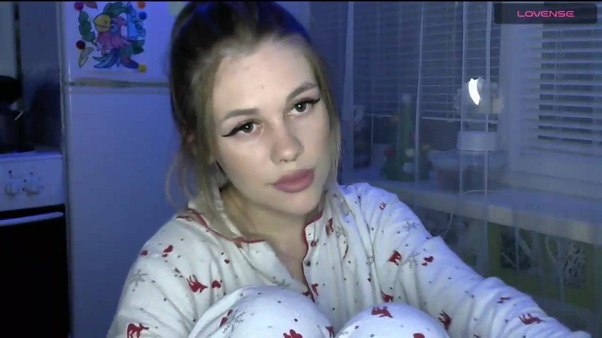Gallery image thumbnail from Ellixr's myfreecams stream on, 01/02/2024, 20:30 image 4 of 20