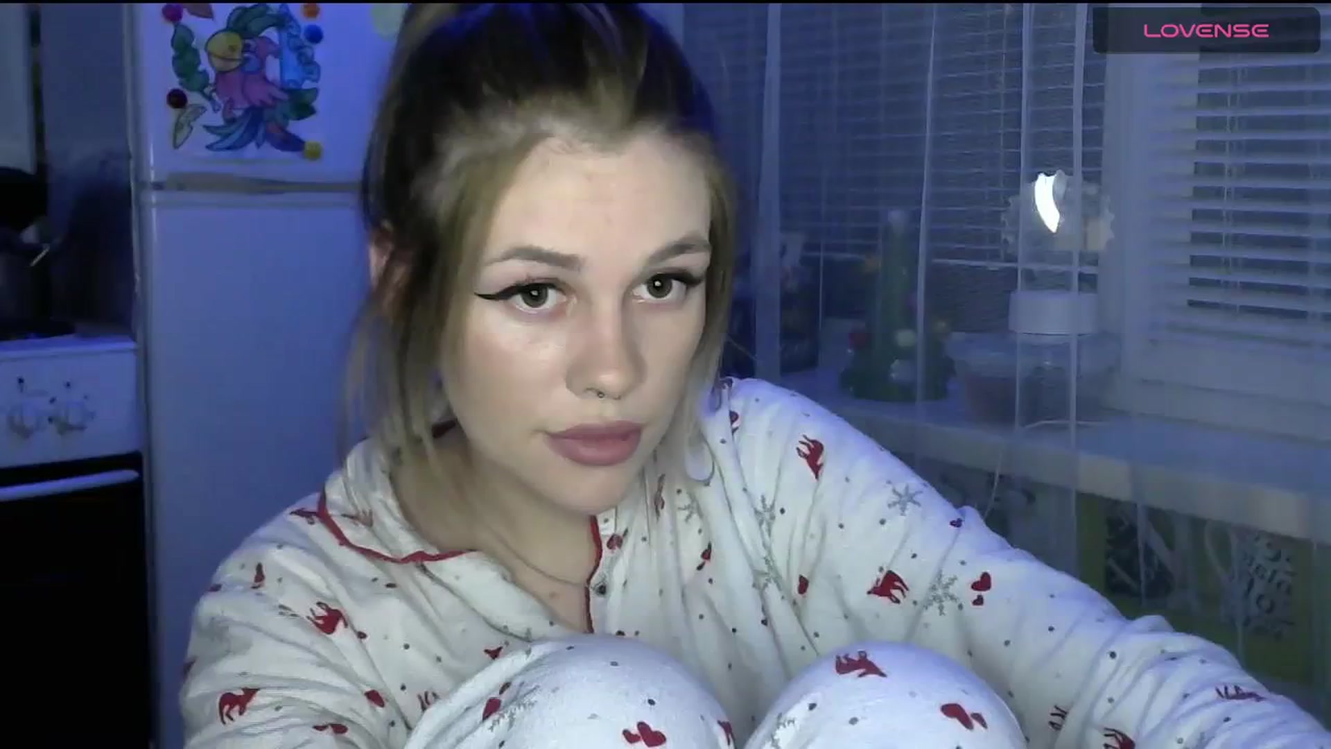 Gallery image thumbnail from Ellixr's myfreecams stream on, 01/02/2024, 20:30 image 7 of 20