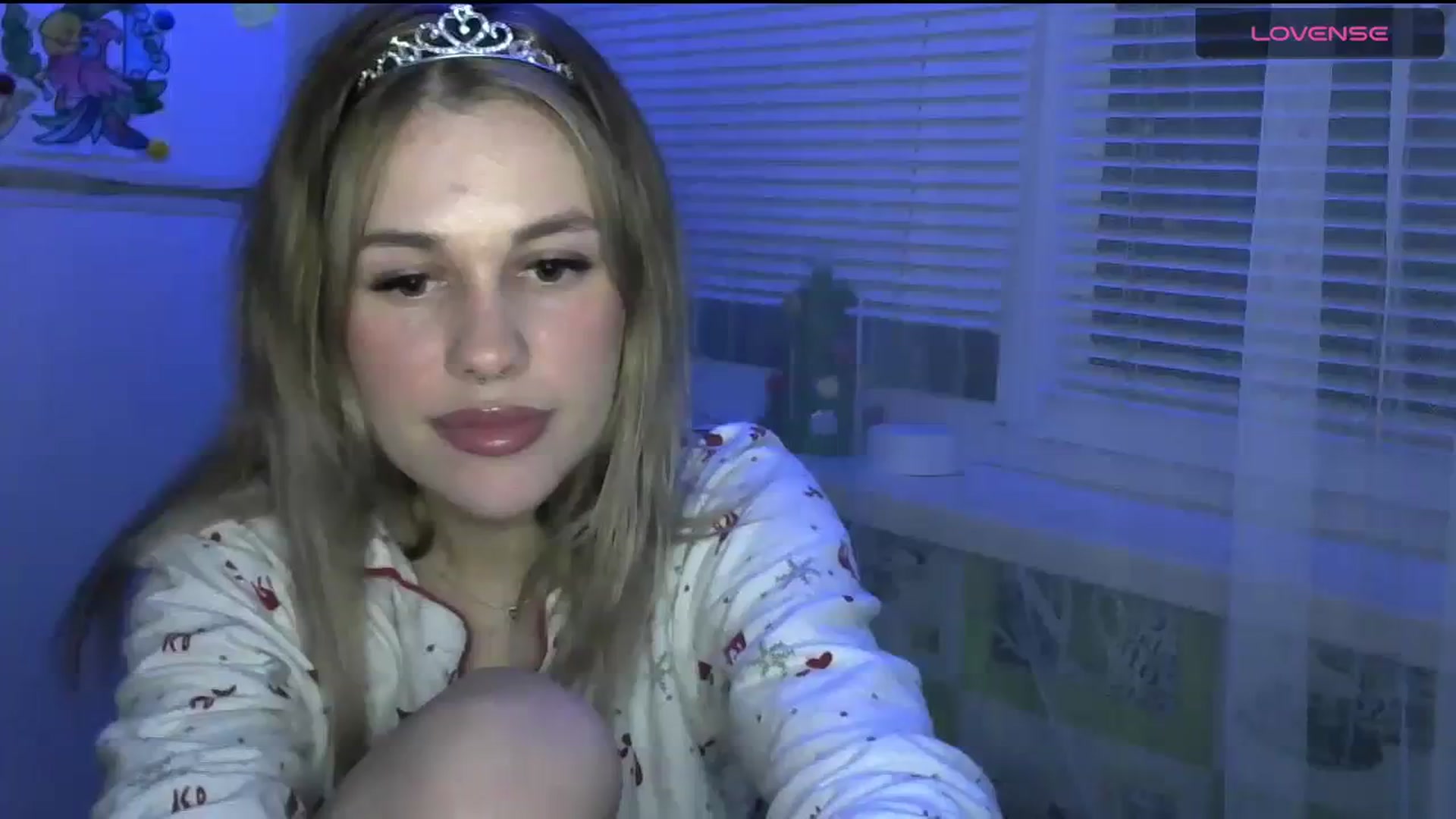 Gallery image thumbnail from Ellixr's myfreecams stream on, 01/03/2024, 21:12 image 18 of 20