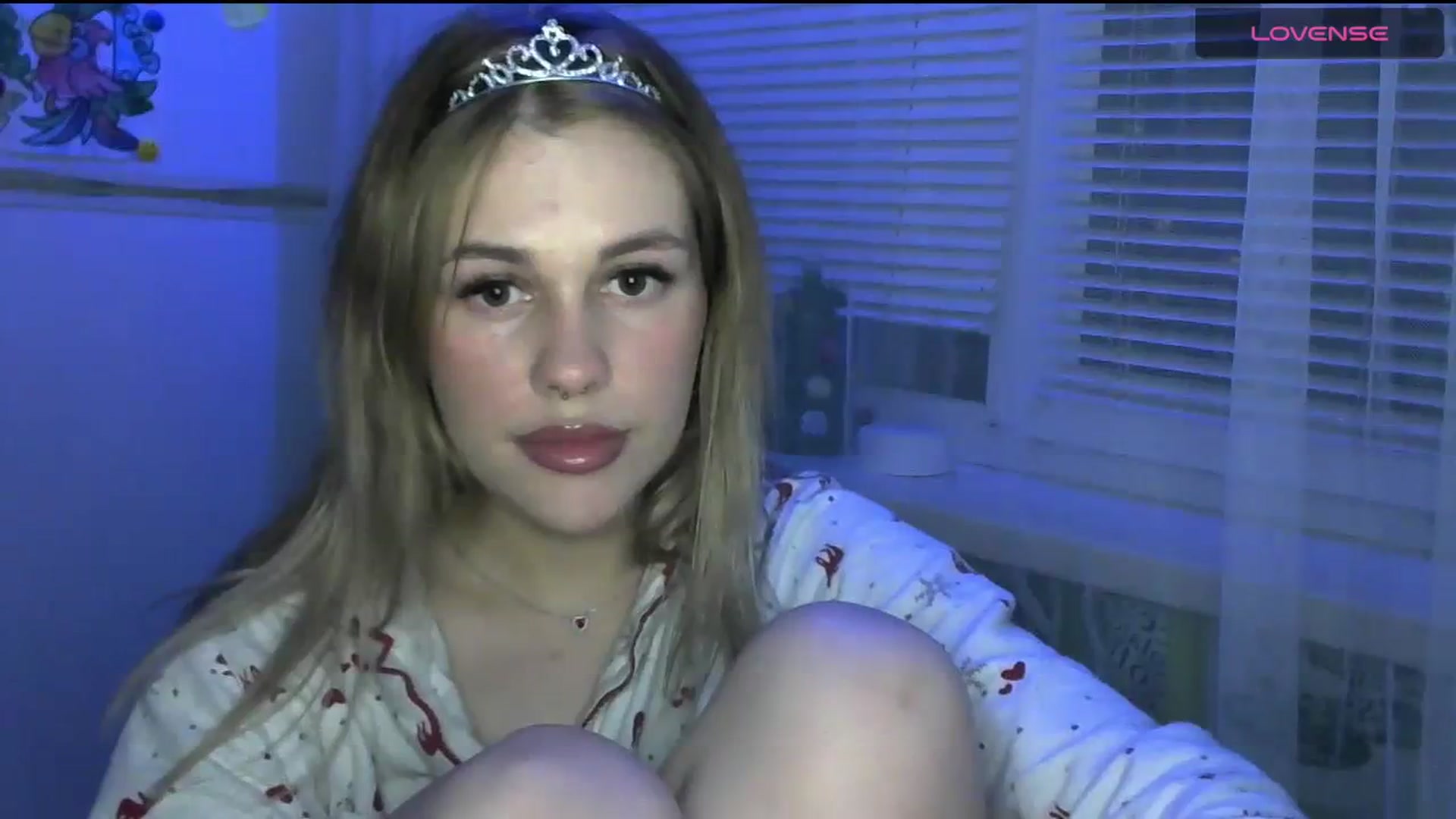 Gallery image thumbnail from Ellixr's myfreecams stream on, 01/03/2024, 21:12 image 8 of 20