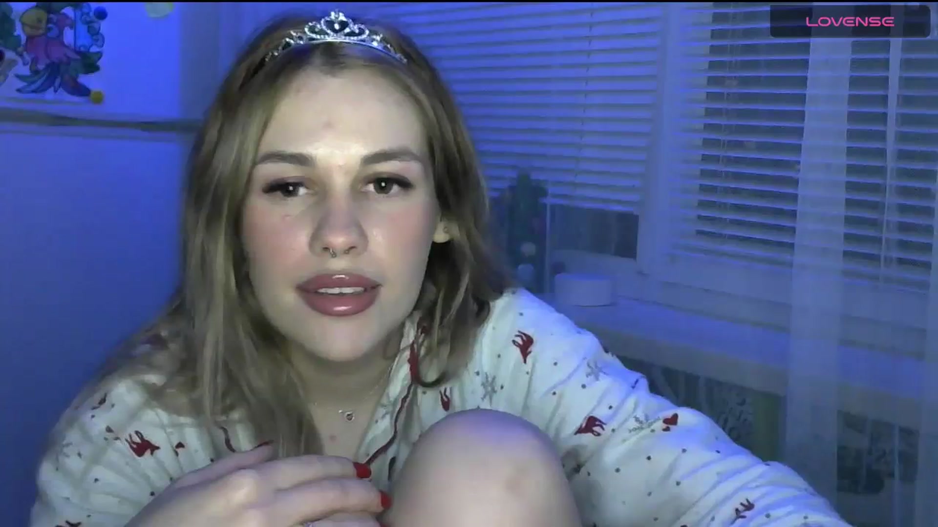Gallery image thumbnail from Ellixr's myfreecams stream on, 01/03/2024, 21:12 image 12 of 20