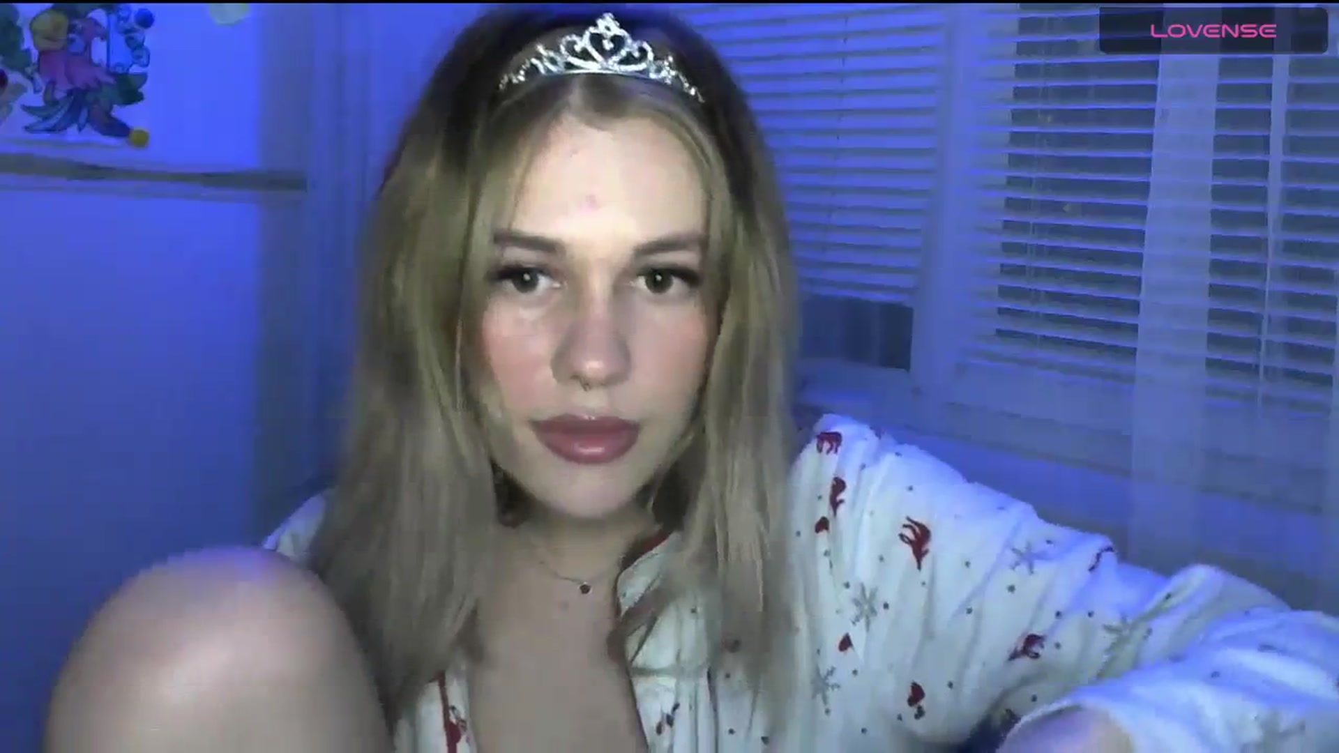 Gallery image thumbnail from Ellixr's myfreecams stream on, 01/03/2024, 21:12 image 14 of 20