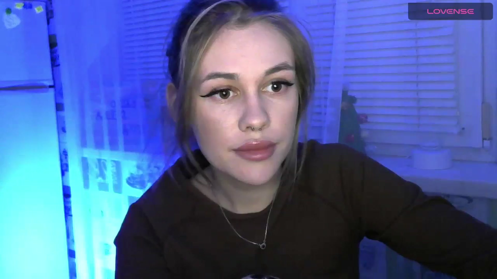 Gallery image thumbnail from Ellixr's myfreecams stream on, 01/07/2024, 20:57 image 12 of 20