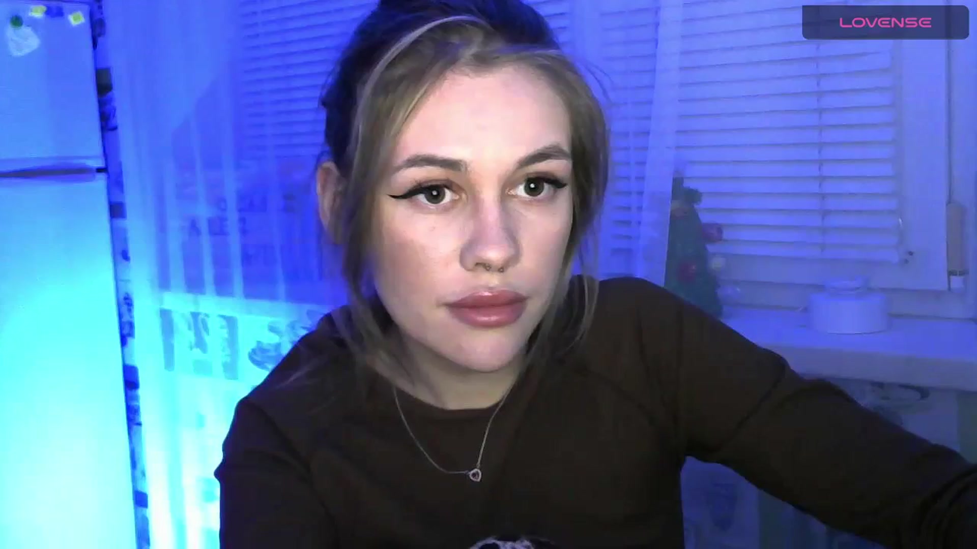 Gallery image thumbnail from Ellixr's myfreecams stream on, 01/07/2024, 20:57 image 16 of 20