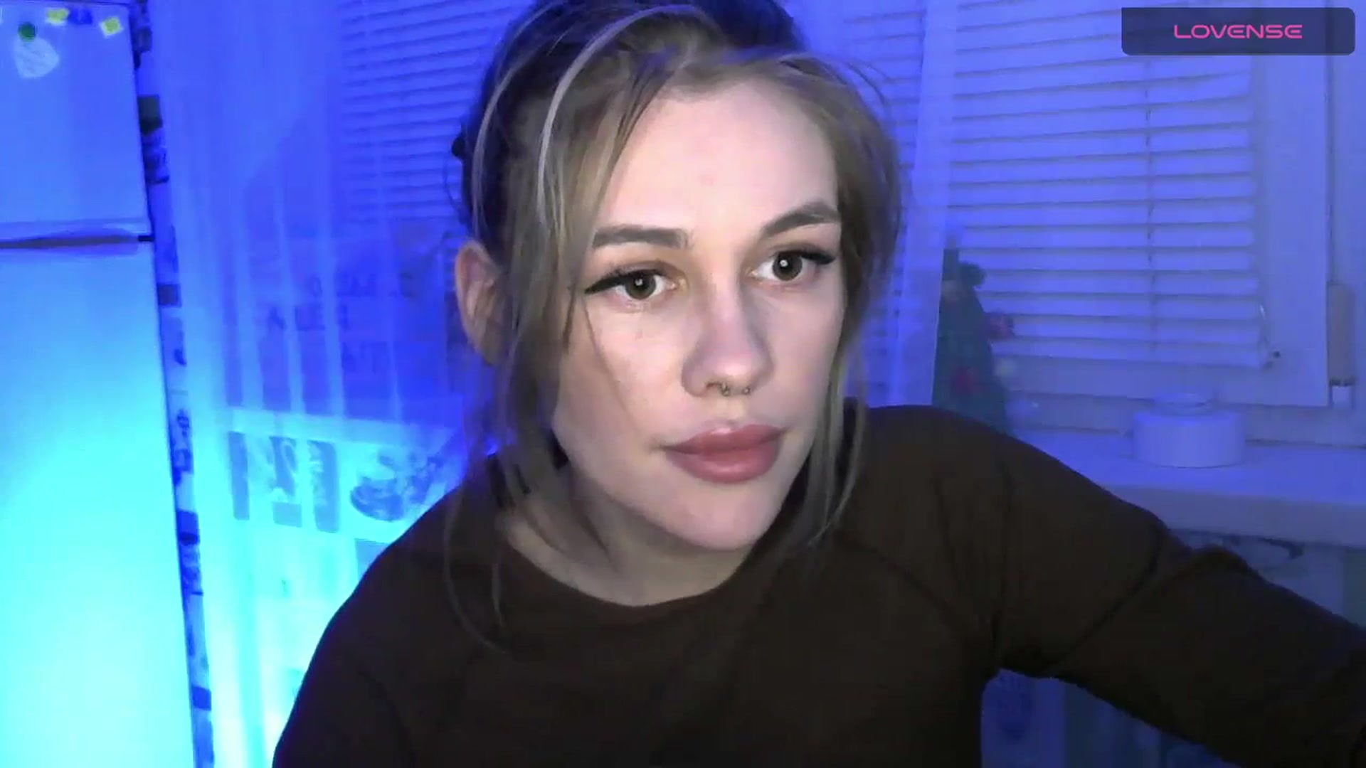 Gallery image thumbnail from Ellixr's myfreecams stream on, 01/07/2024, 20:57 image 4 of 20