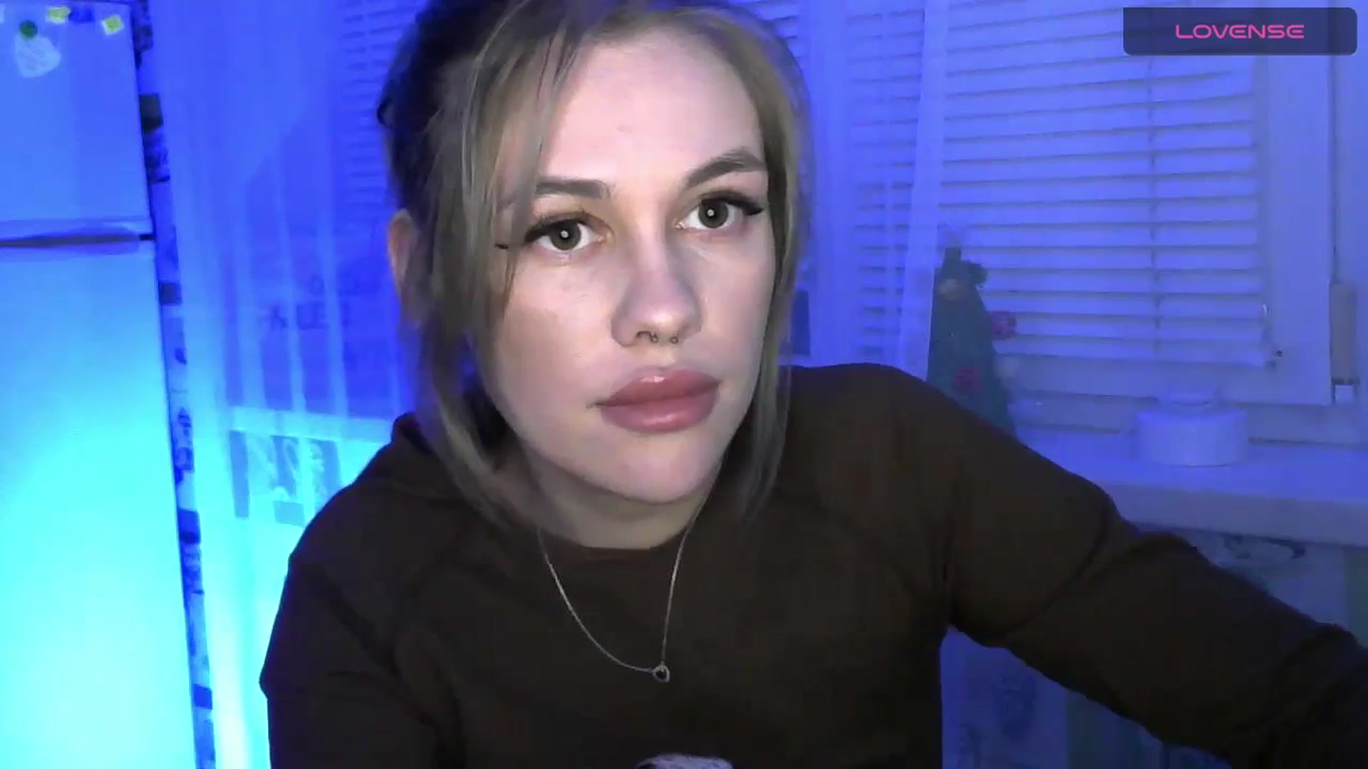 Gallery image thumbnail from Ellixr's myfreecams stream on, 01/07/2024, 21:38 image 19 of 20