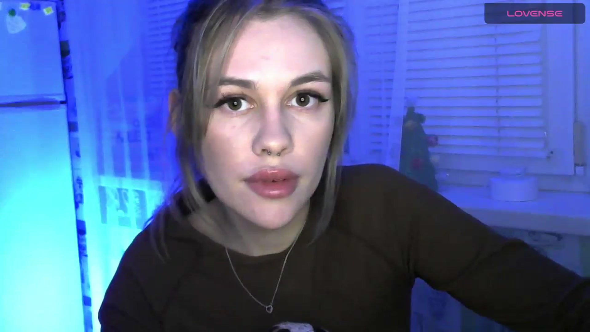 Gallery image thumbnail from Ellixr's myfreecams stream on, 01/07/2024, 21:38 image 9 of 20