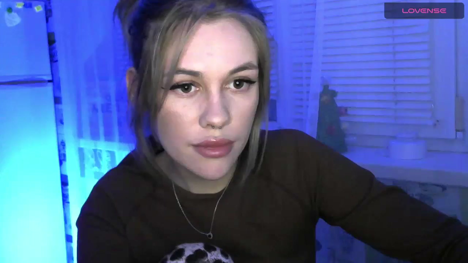 Gallery image thumbnail from Ellixr's myfreecams stream on, 01/07/2024, 21:38 image 1 of 20