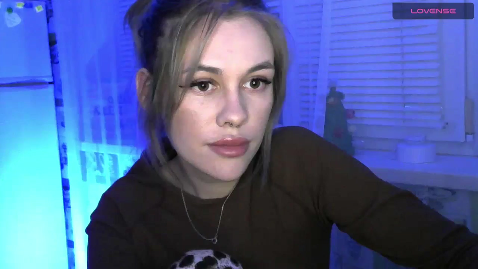 Gallery image thumbnail from Ellixr's myfreecams stream on, 01/07/2024, 21:38 image 4 of 20