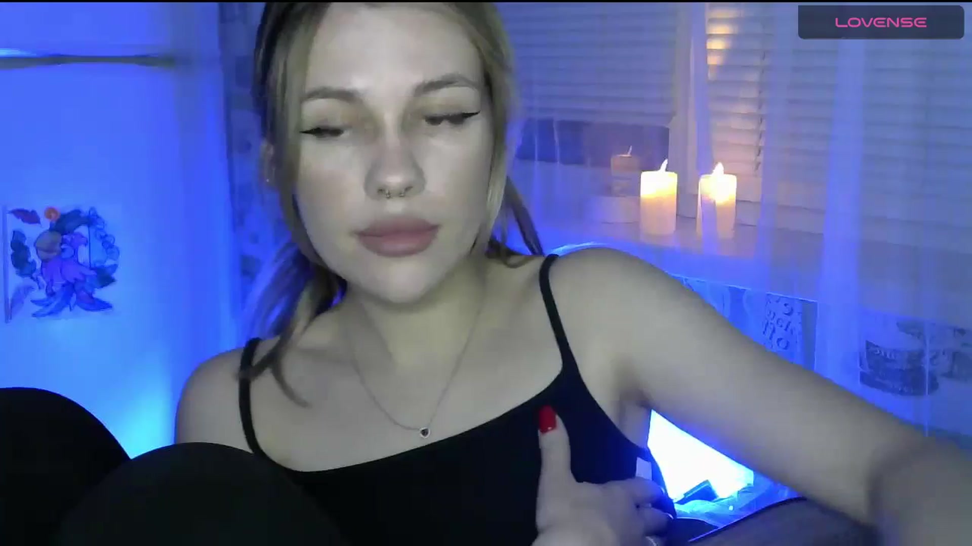 Gallery image thumbnail from Ellixr's myfreecams stream on, 01/13/2024, 21:00 image 15 of 20