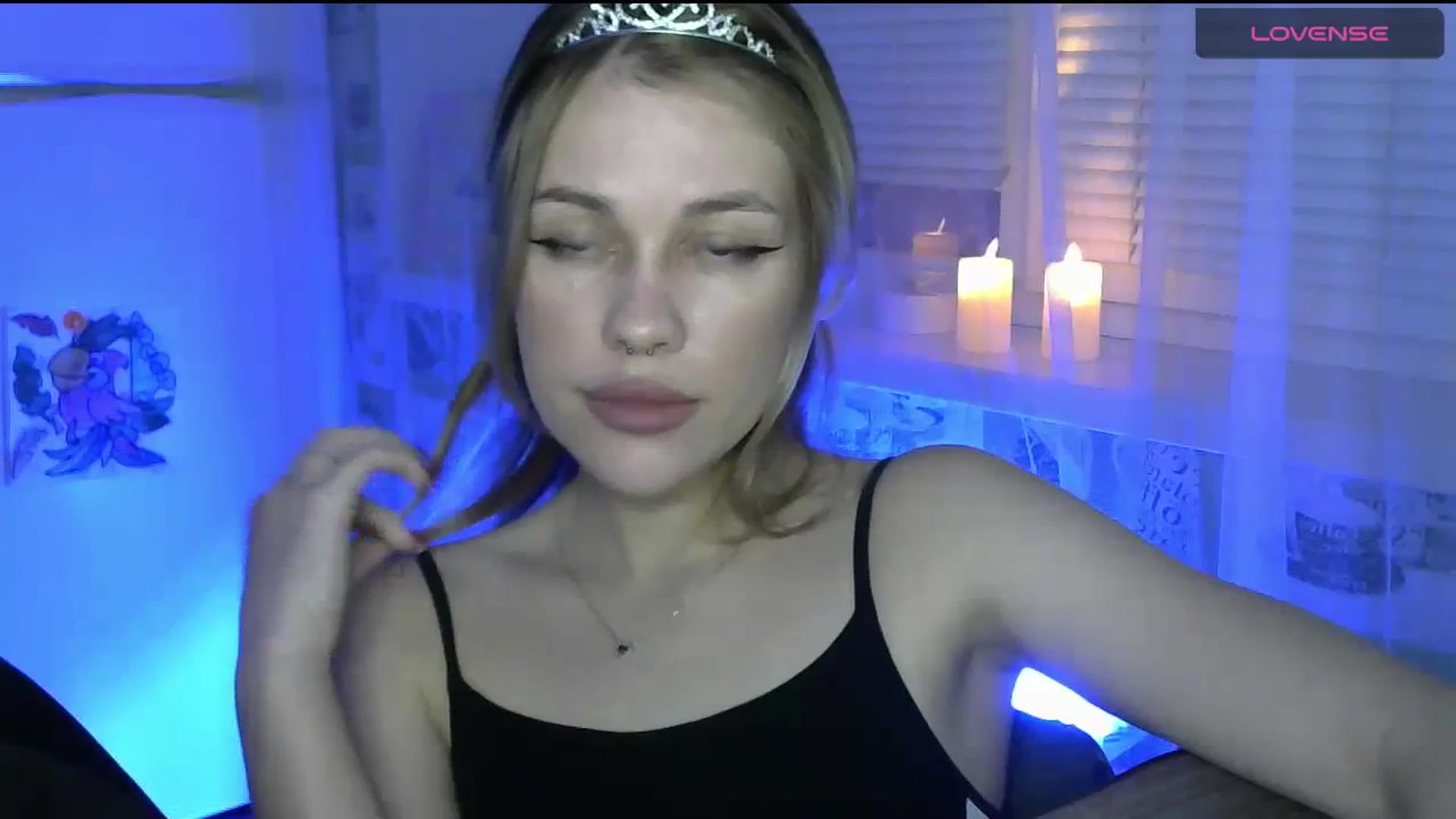 Gallery image thumbnail from Ellixr's myfreecams stream on, 01/13/2024, 21:00 image 10 of 20