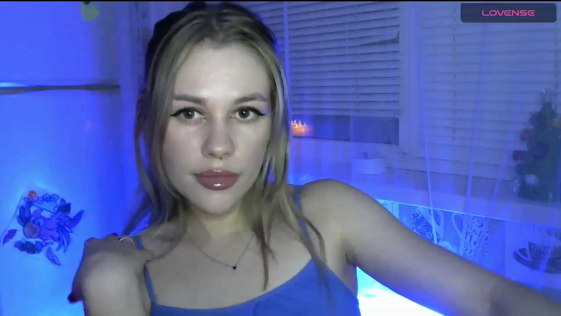 Gallery image thumbnail from Ellixr's myfreecams stream on, 01/14/2024, 21:04 image 14 of 20