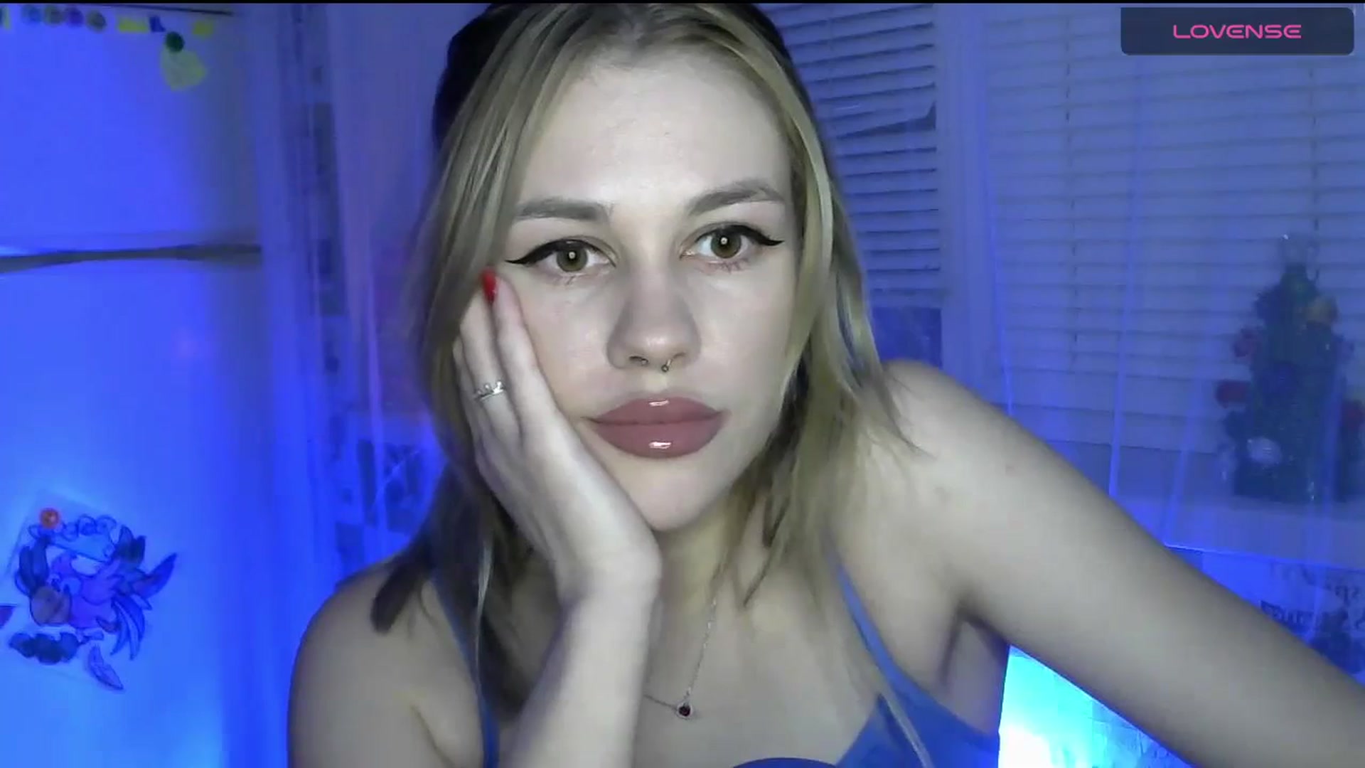 Gallery image thumbnail from Ellixr's myfreecams stream on, 01/14/2024, 21:04 image 3 of 20