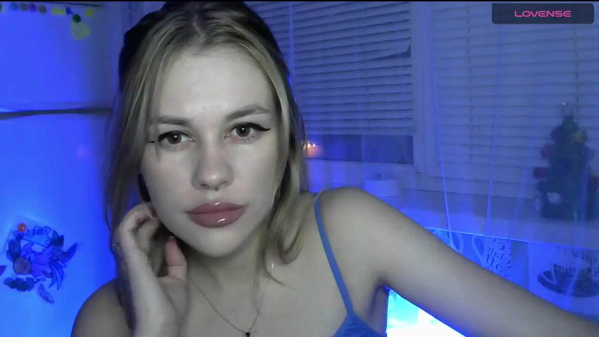 Gallery image thumbnail from Ellixr's myfreecams stream on, 01/14/2024, 21:04 image 2 of 20