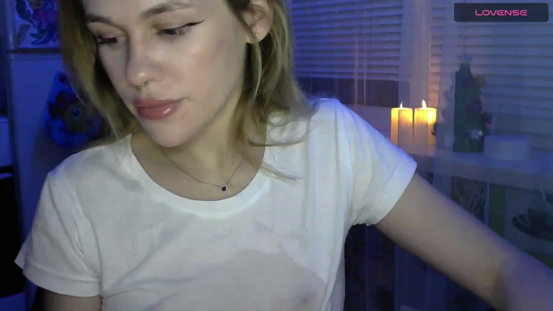 Gallery image thumbnail from Ellixr's myfreecams stream on, 01/17/2024, 20:54 image 10 of 20