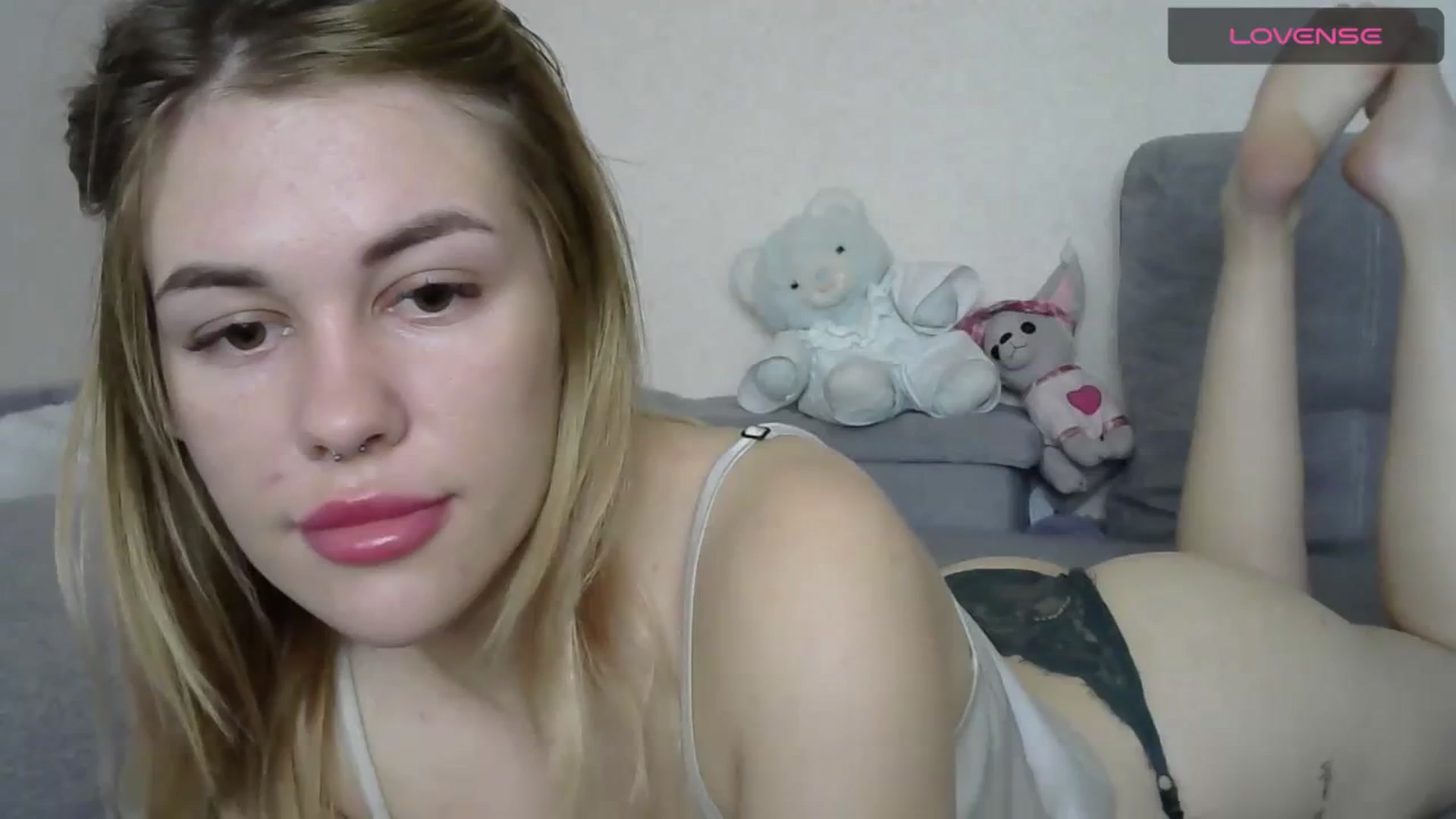 Gallery image thumbnail from Ellixr's myfreecams stream on, 02/17/2024, 12:27 image 7 of 20