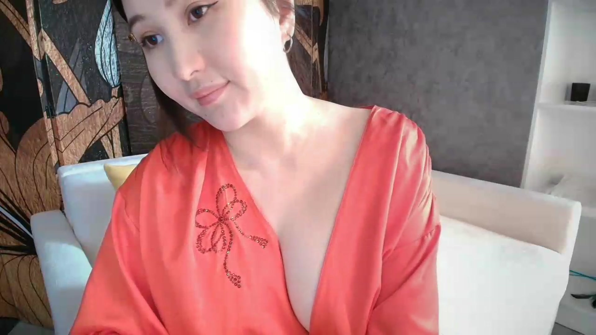 Gallery image thumbnail from Ellle's myfreecams stream on, 06/08/2026, 01:29 image 4 of 20