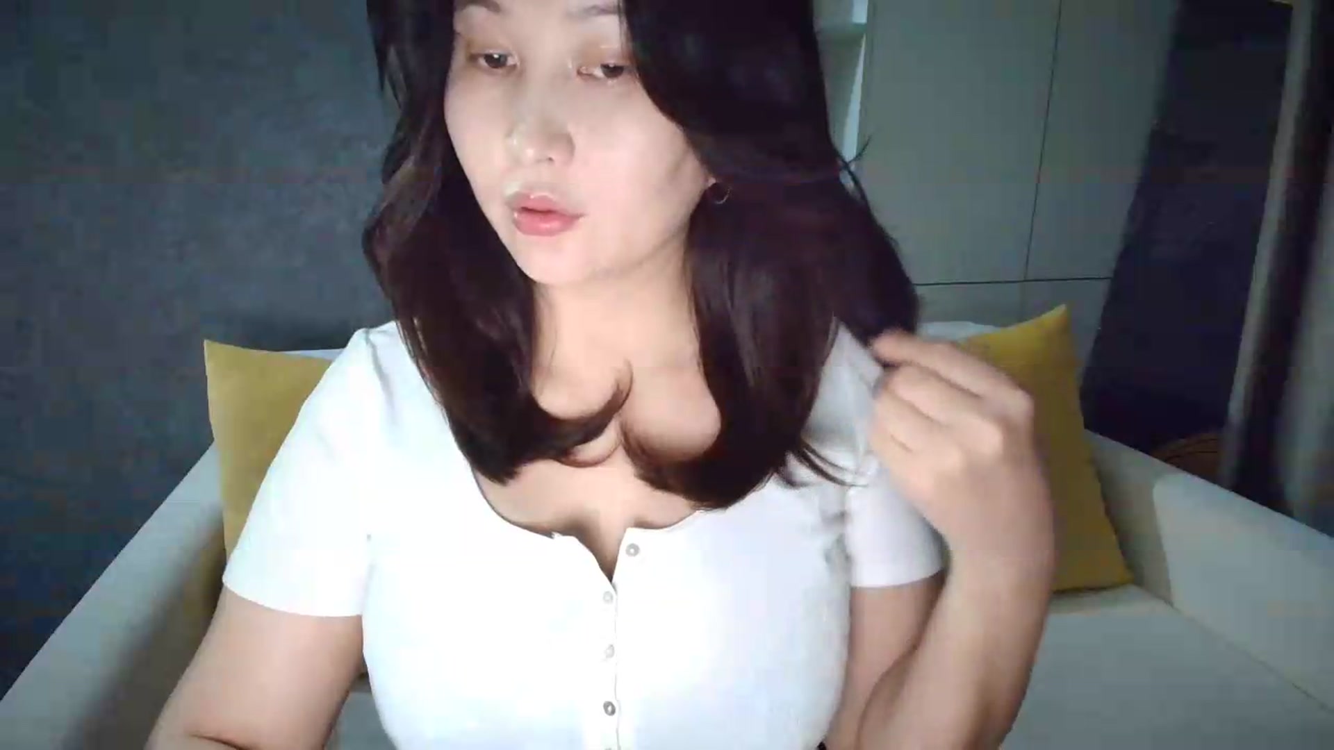 Gallery image thumbnail from Ellle's myfreecams stream on, 06/21/2026, 22:34 image 3 of 20