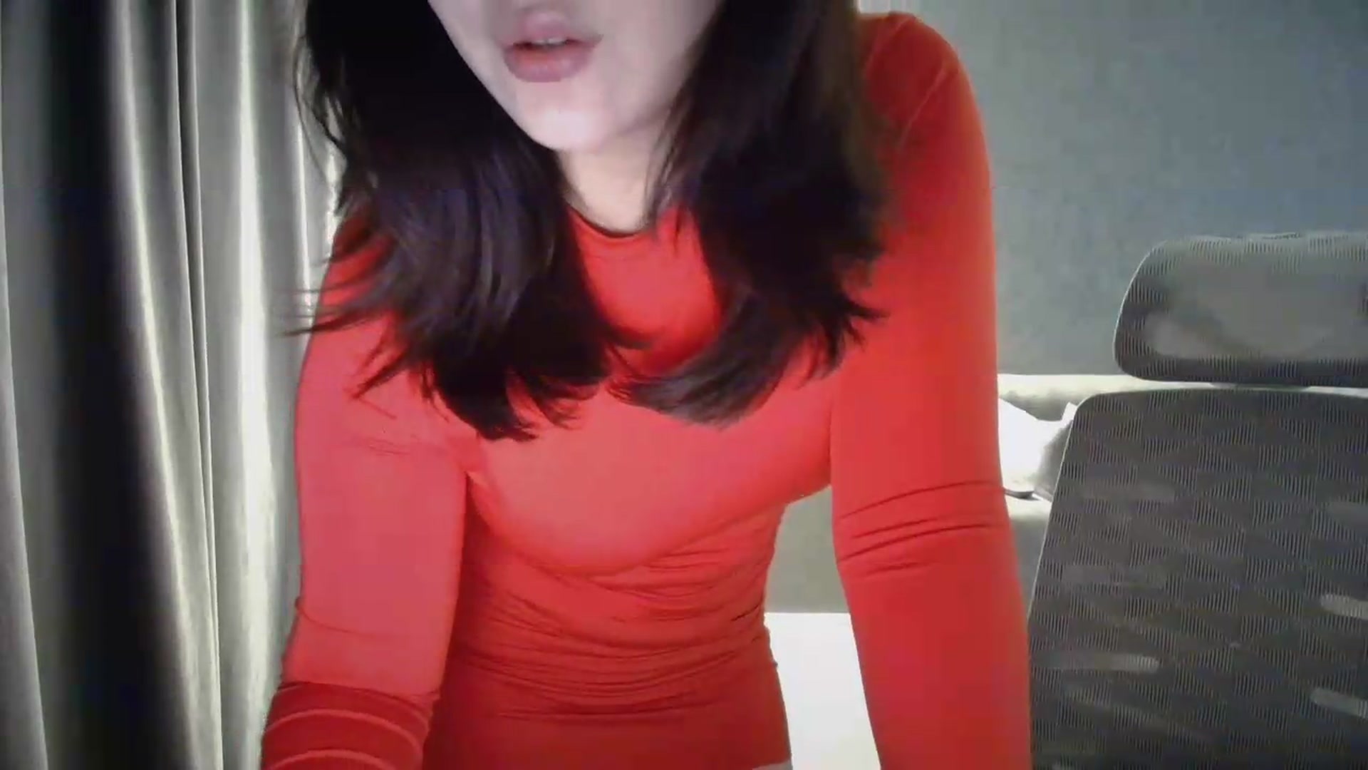 Gallery image thumbnail from Ellle's myfreecams stream on, 06/28/2026, 21:10 image 19 of 20