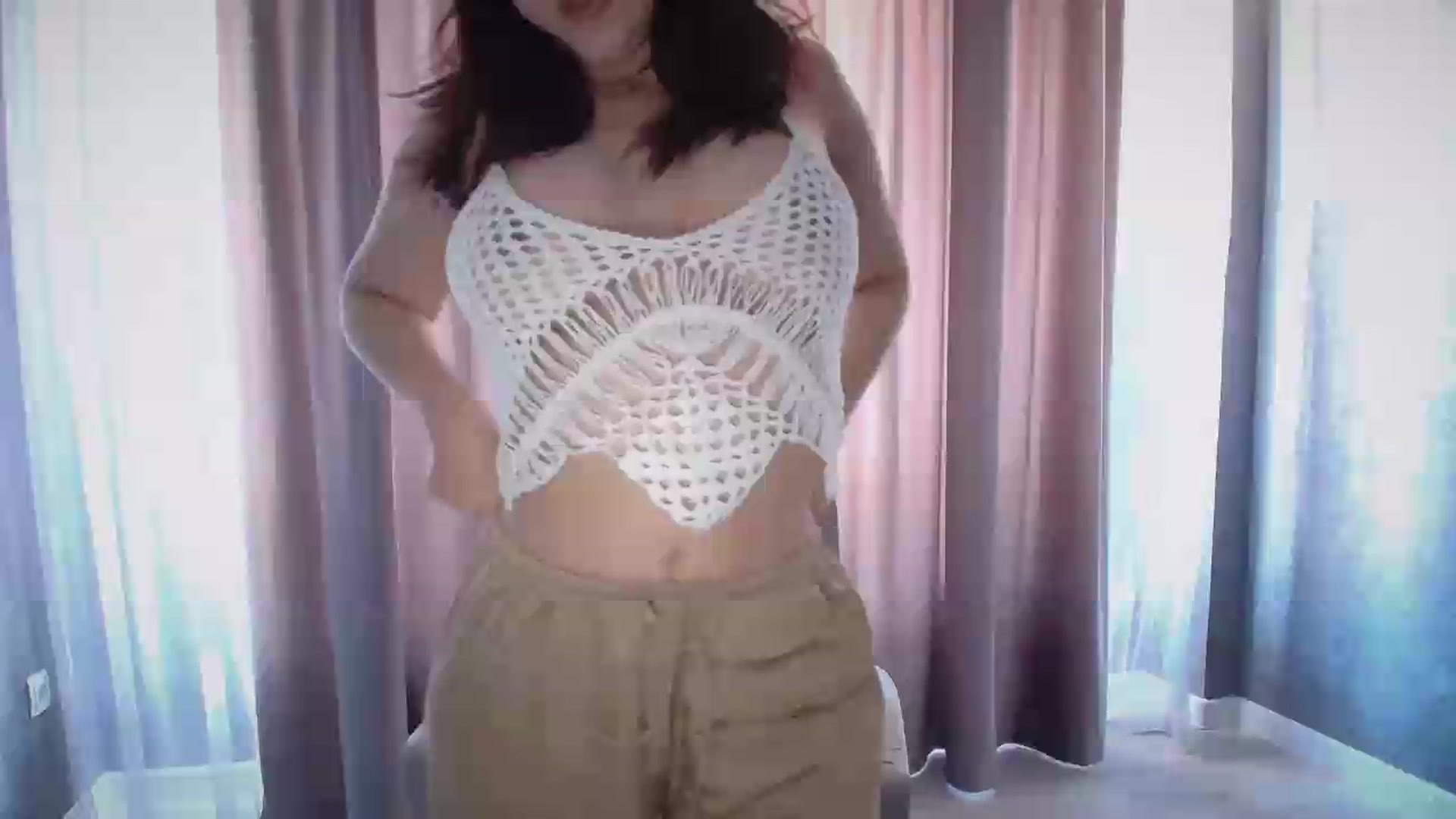 Gallery image thumbnail from Ellle's myfreecams stream on, 07/27/2026, 04:34 image 1 of 20