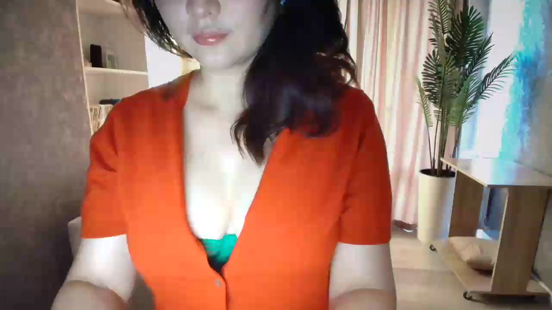 Gallery image thumbnail from Ellle's myfreecams stream on, 07/29/2026, 24:31 image 13 of 20