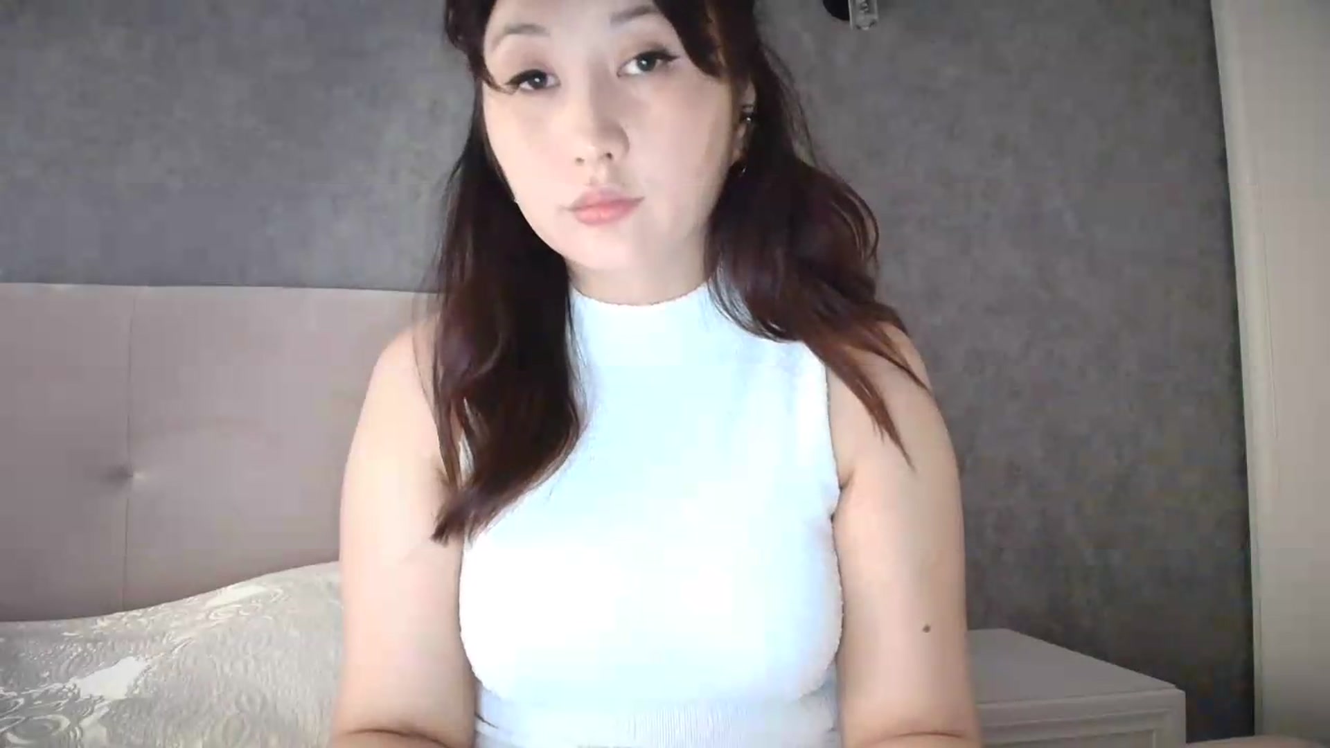 Gallery image thumbnail from Ellle's myfreecams stream on, 08/03/2026, 05:02 image 12 of 20