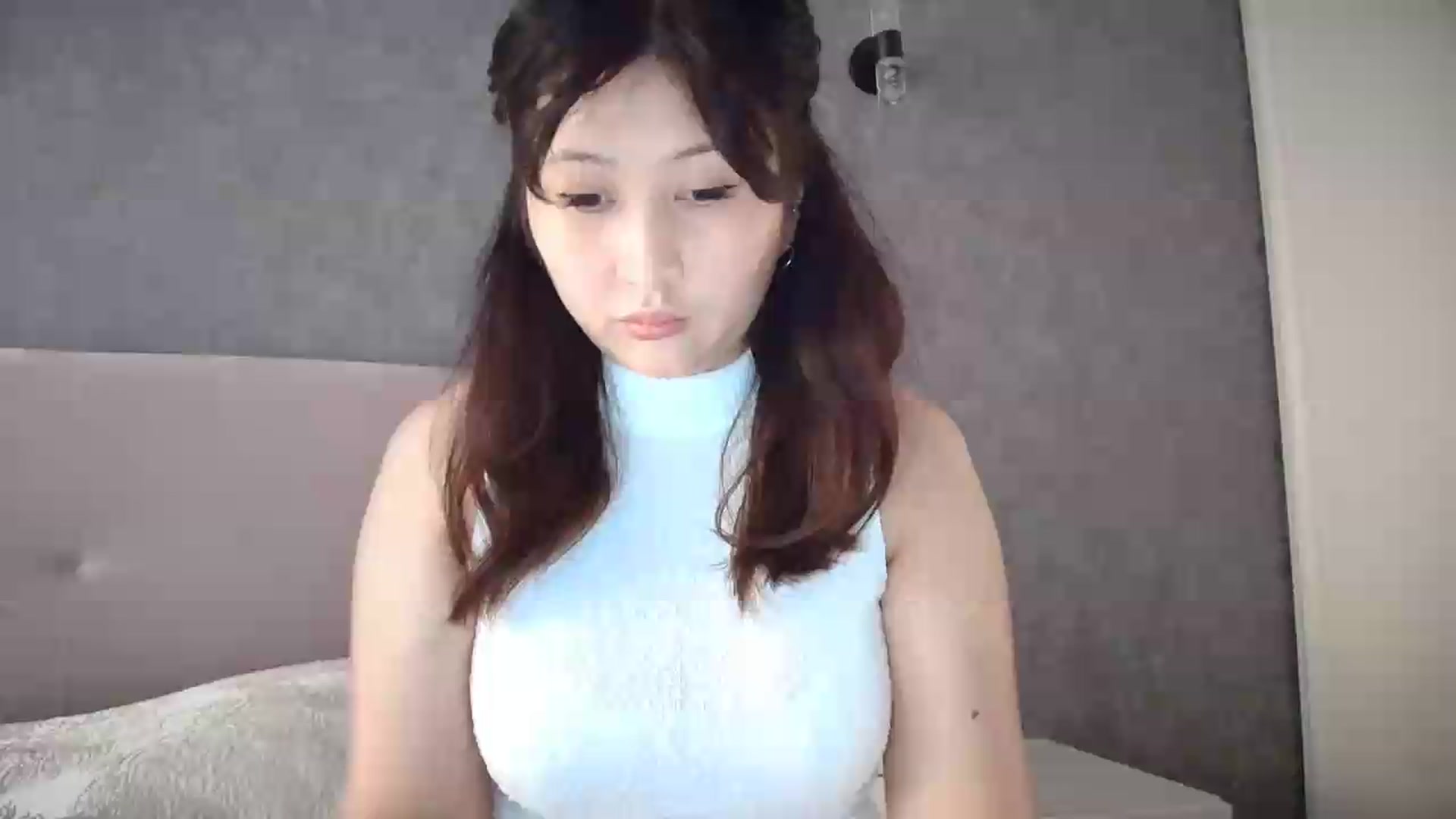 Gallery image thumbnail from Ellle's myfreecams stream on, 08/03/2026, 07:02 image 1 of 20