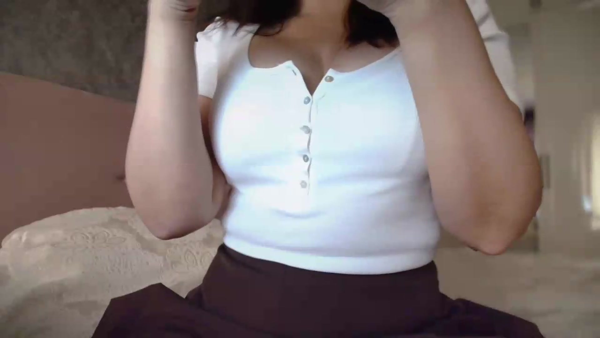 Gallery image thumbnail from Ellle's myfreecams stream on, 08/04/2026, 05:27 image 18 of 20
