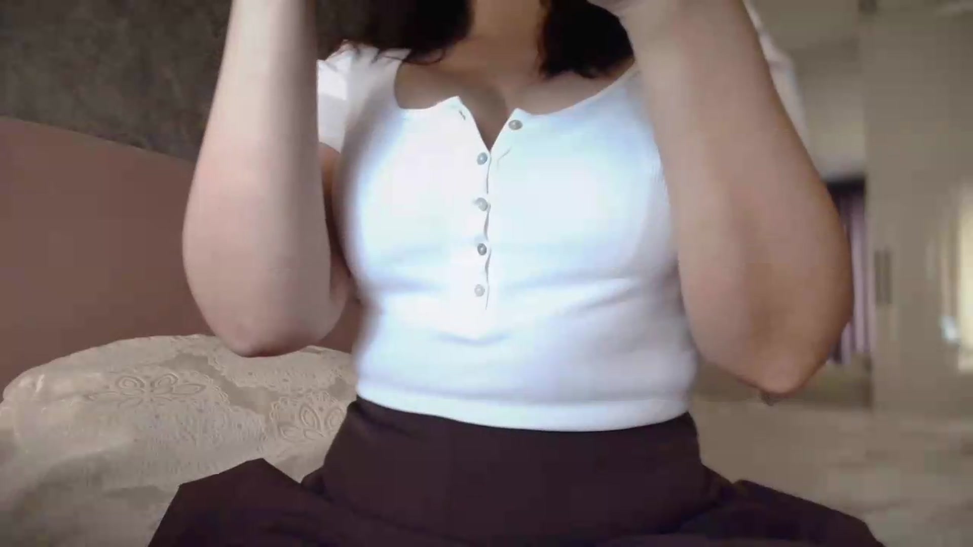 Gallery image thumbnail from Ellle's myfreecams stream on, 08/04/2026, 05:27 image 17 of 20