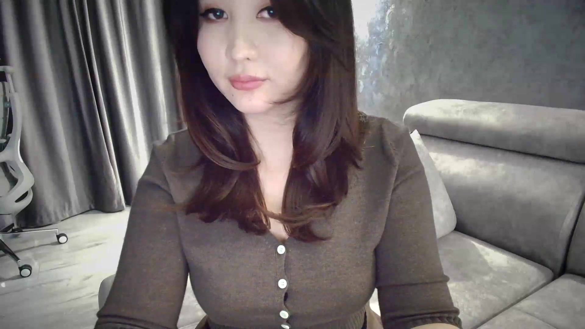 Gallery image thumbnail from Ellle's myfreecams stream on, 09/04/2026, 18:42 image 16 of 20