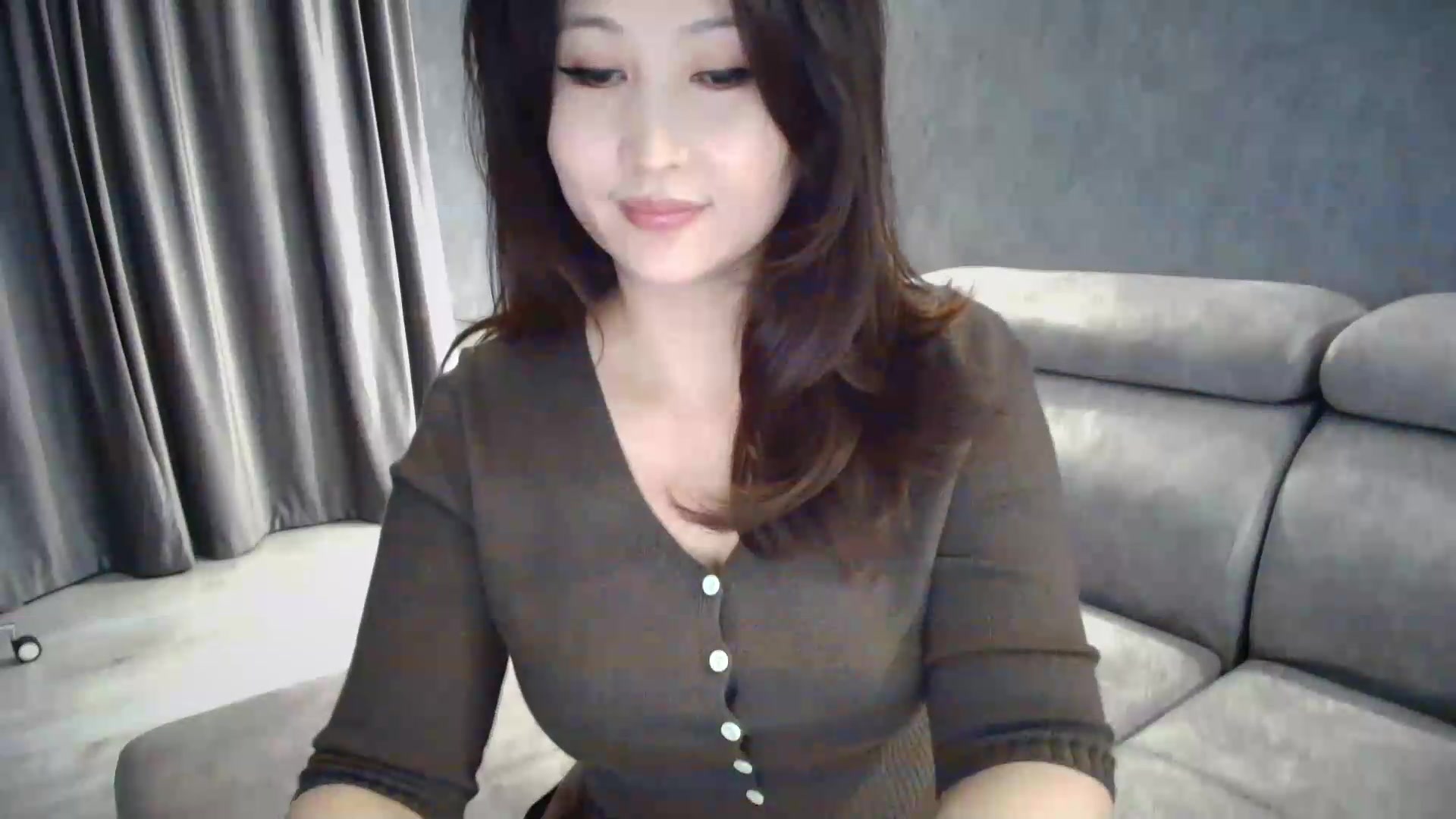 Gallery image thumbnail from Ellle's myfreecams stream on, 09/04/2026, 18:42 image 4 of 20