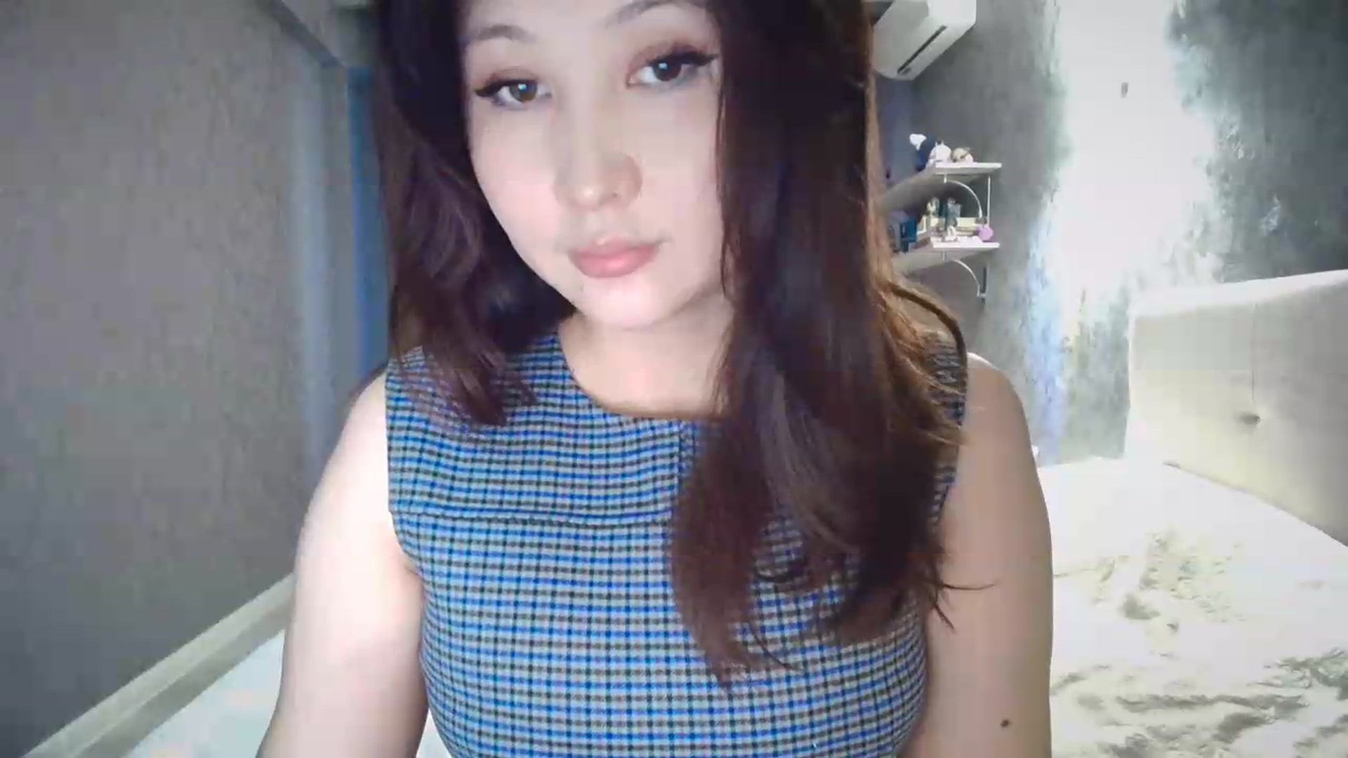 Gallery image thumbnail from Ellle's myfreecams stream on, 09/05/2026, 13:30 image 20 of 20
