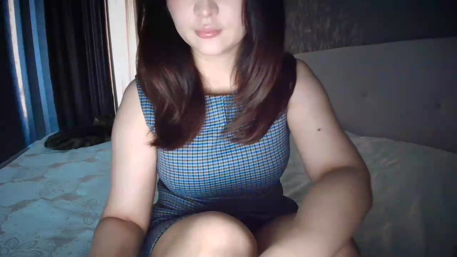 Gallery image thumbnail from Ellle's myfreecams stream on, 09/05/2026, 13:30 image 3 of 20