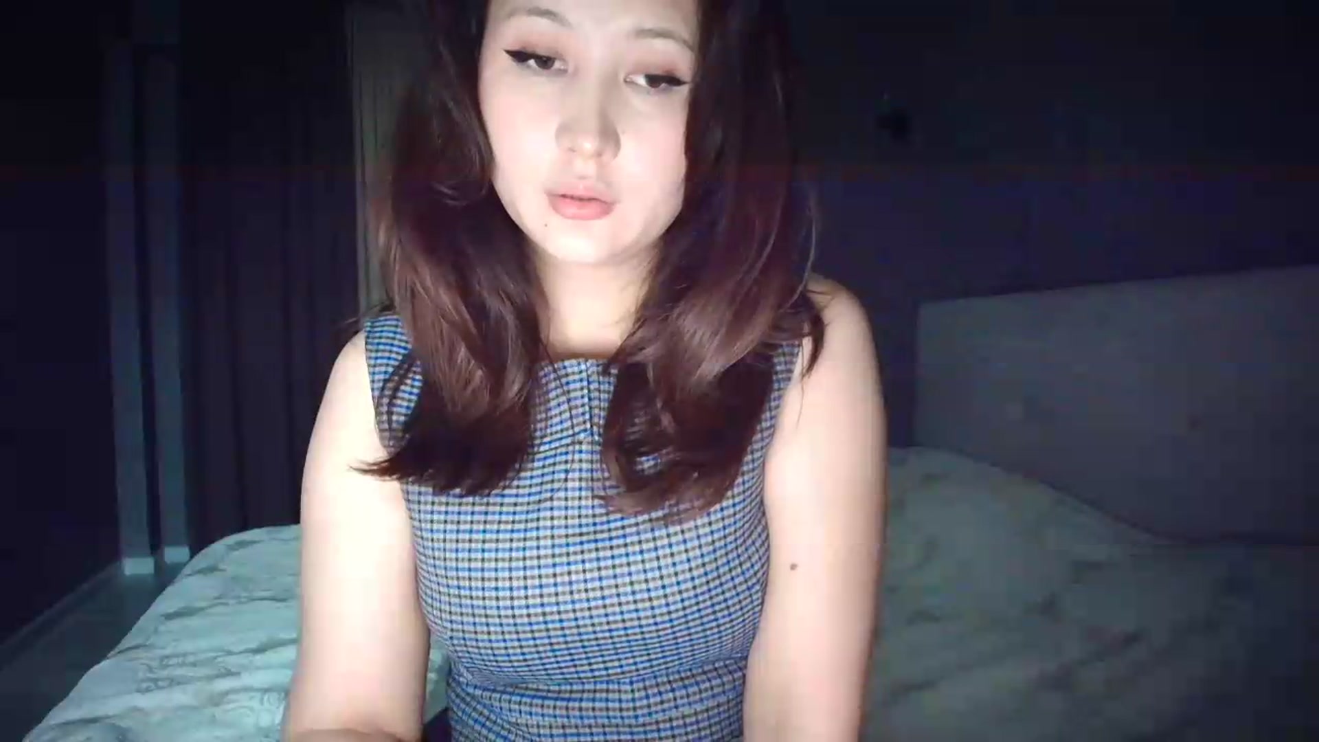 Gallery image thumbnail from Ellle's myfreecams stream on, 09/05/2026, 14:38 image 13 of 20