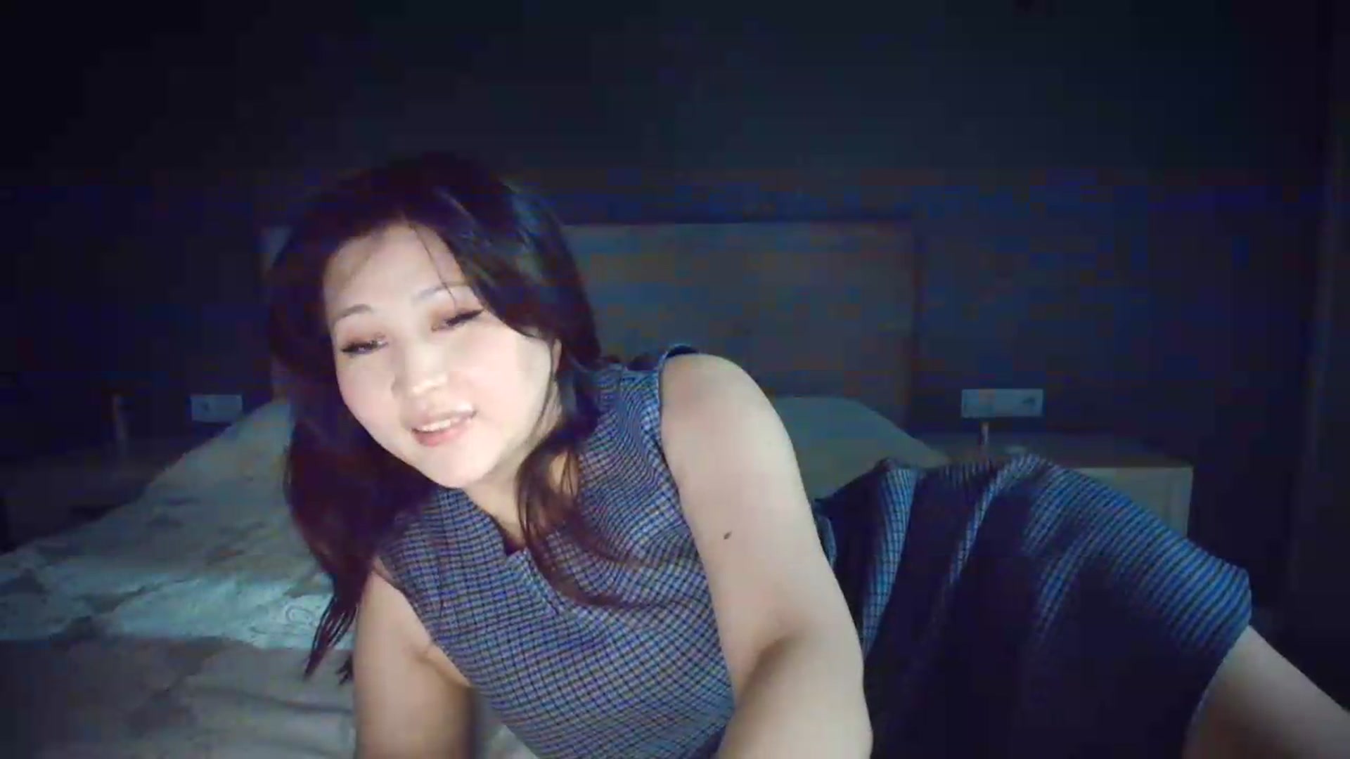 Gallery image thumbnail from Ellle's myfreecams stream on, 09/05/2026, 14:38 image 2 of 20
