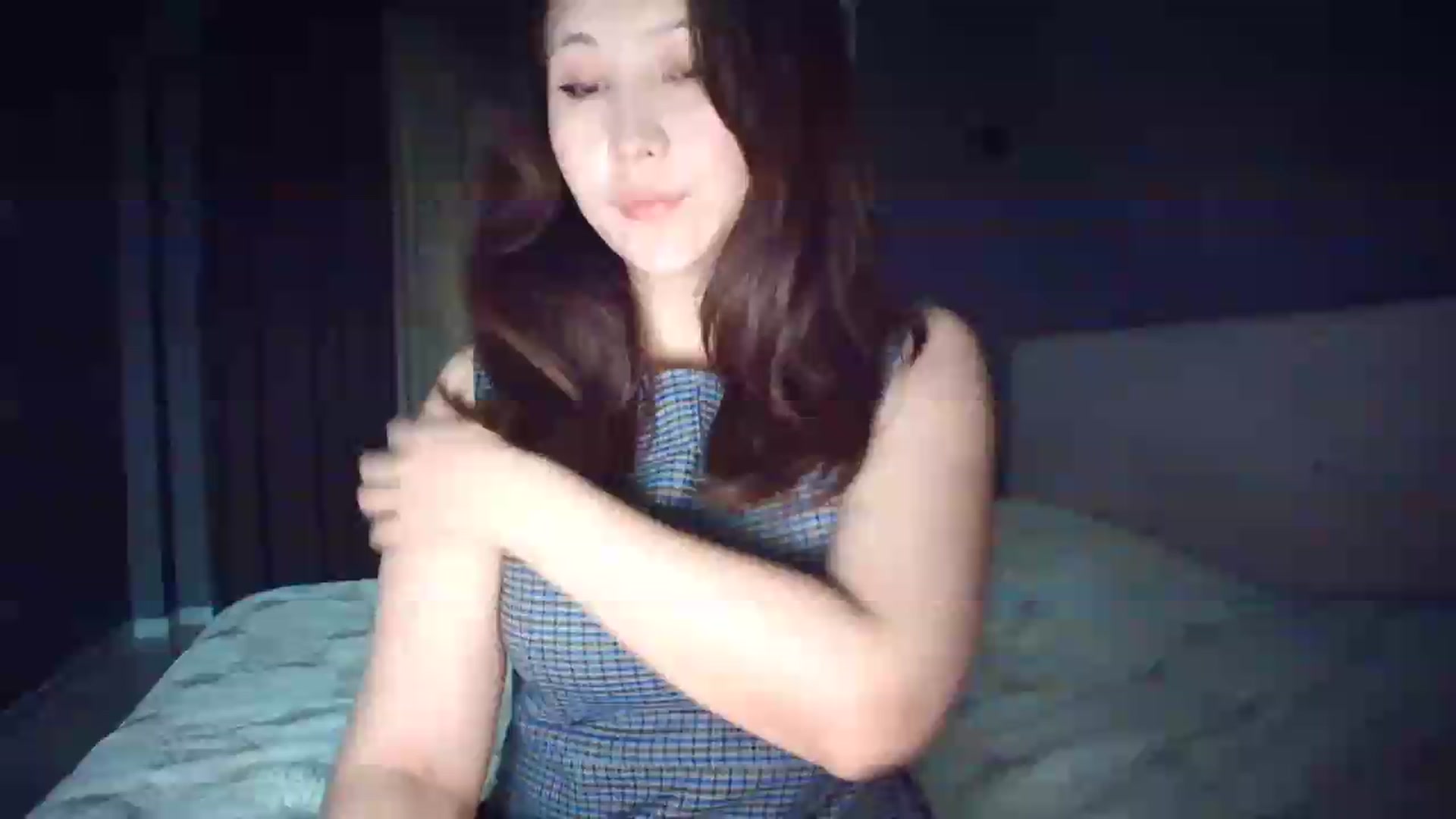 Gallery image thumbnail from Ellle's myfreecams stream on, 09/05/2026, 14:38 image 12 of 20