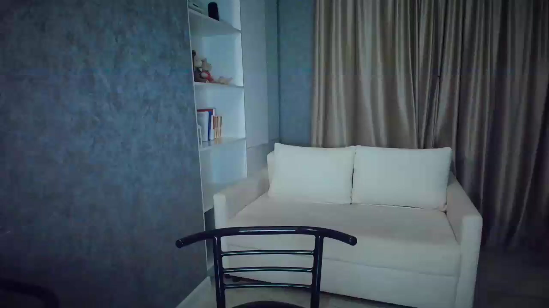 Gallery image thumbnail from Ellle's myfreecams stream on, 09/12/2026, 14:39 image 13 of 20