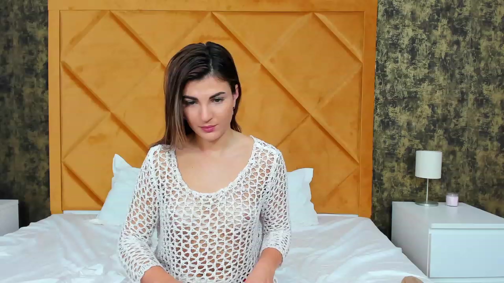 Gallery image thumbnail from Ellly_rosse's myfreecams stream on, 12/11/2022, 10:22 image 9 of 20