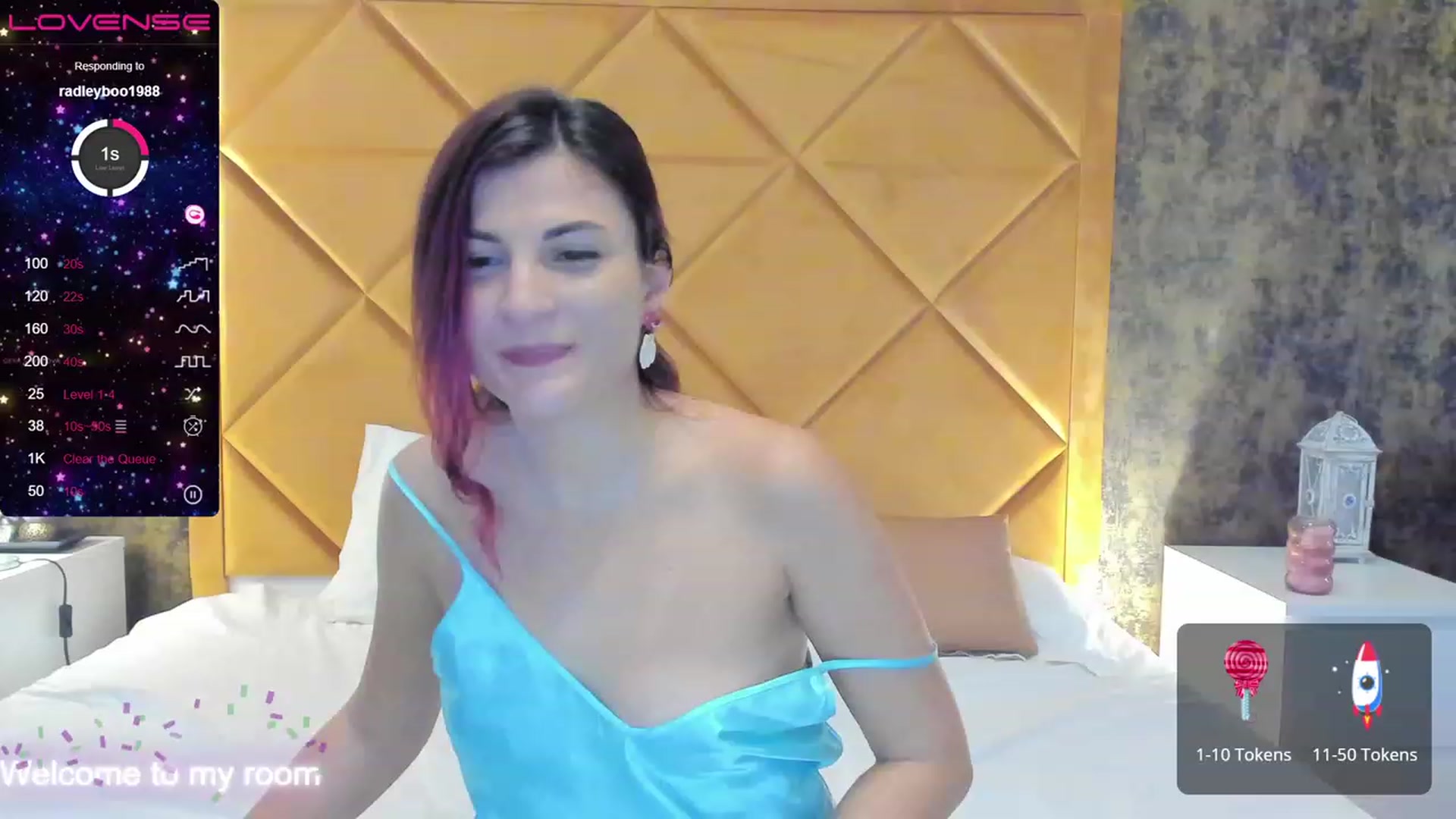 Gallery image thumbnail from Ellly_rosse's myfreecams stream on, 01/03/2023, 13:09 image 7 of 20