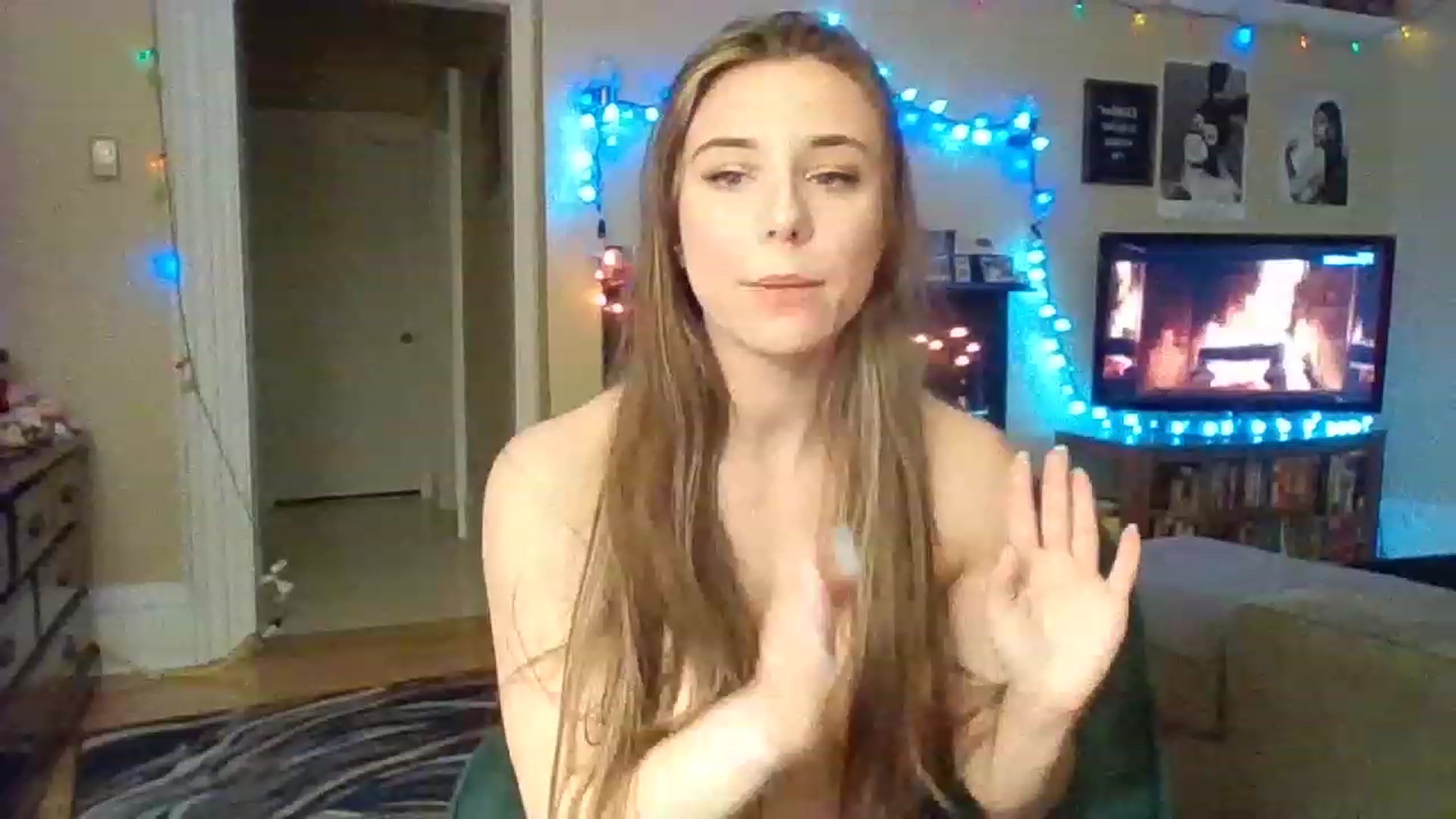 Gallery image thumbnail from EllyBunnie's myfreecams stream on, 03/16/2023, 02:56 image 14 of 20