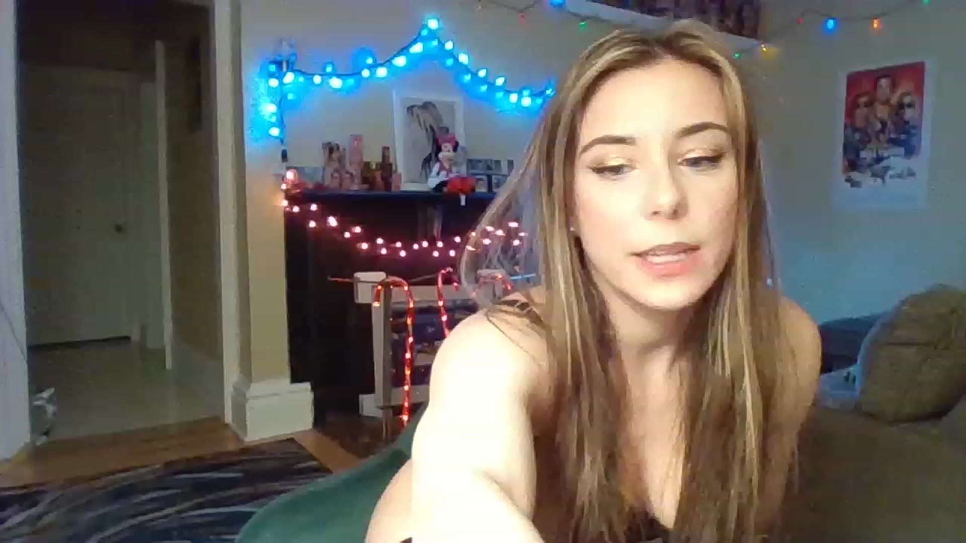 Gallery image thumbnail from EllyBunnie's myfreecams stream on, 03/23/2023, 03:01 image 7 of 20