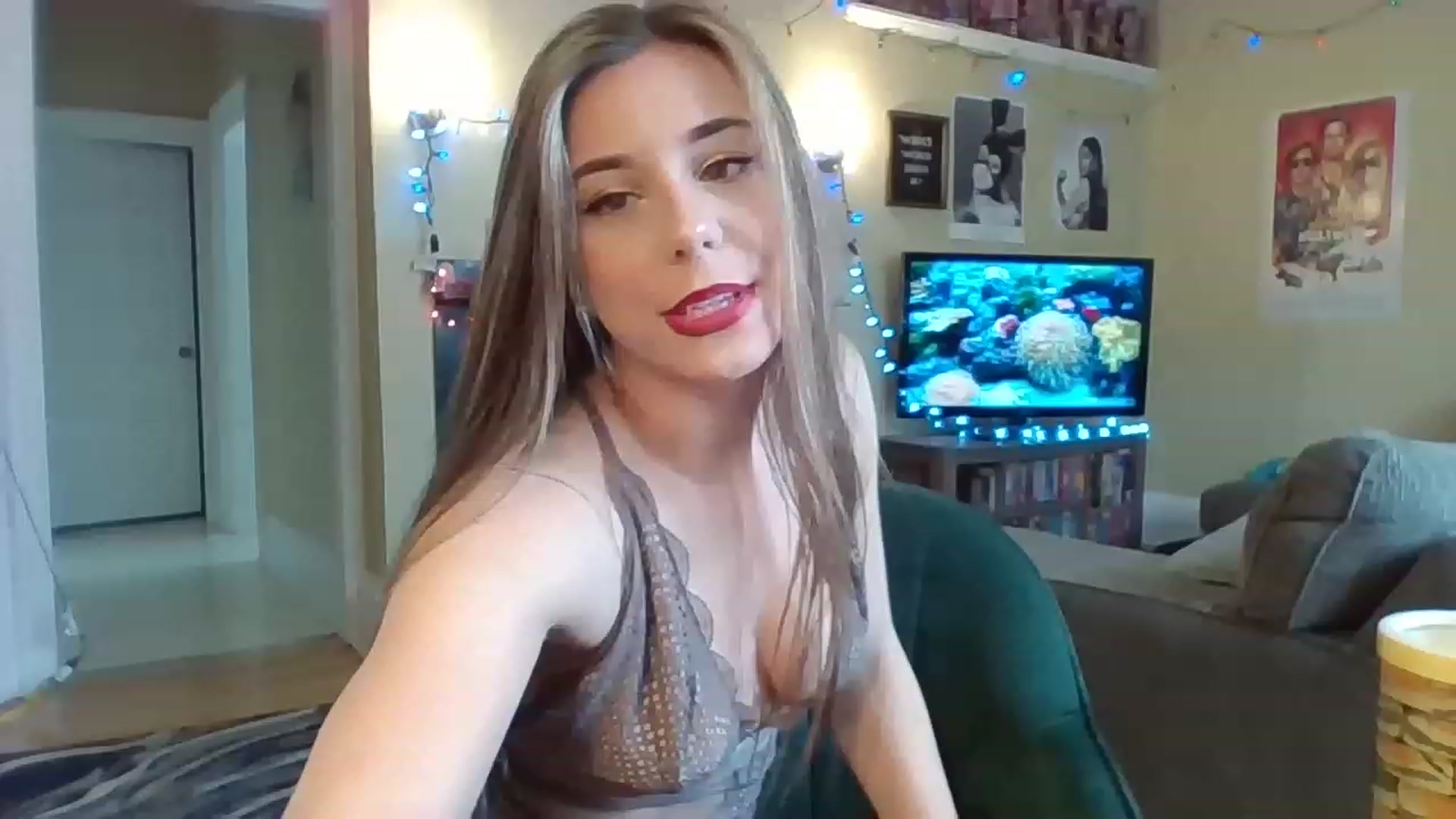 Gallery image thumbnail from EllyBunnie's myfreecams stream on, 03/28/2023, 16:35 image 15 of 20