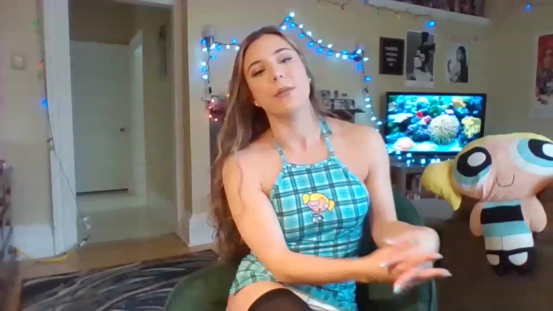 Gallery image thumbnail from EllyBunnie's myfreecams stream on, 04/05/2023, 16:14 image 14 of 20