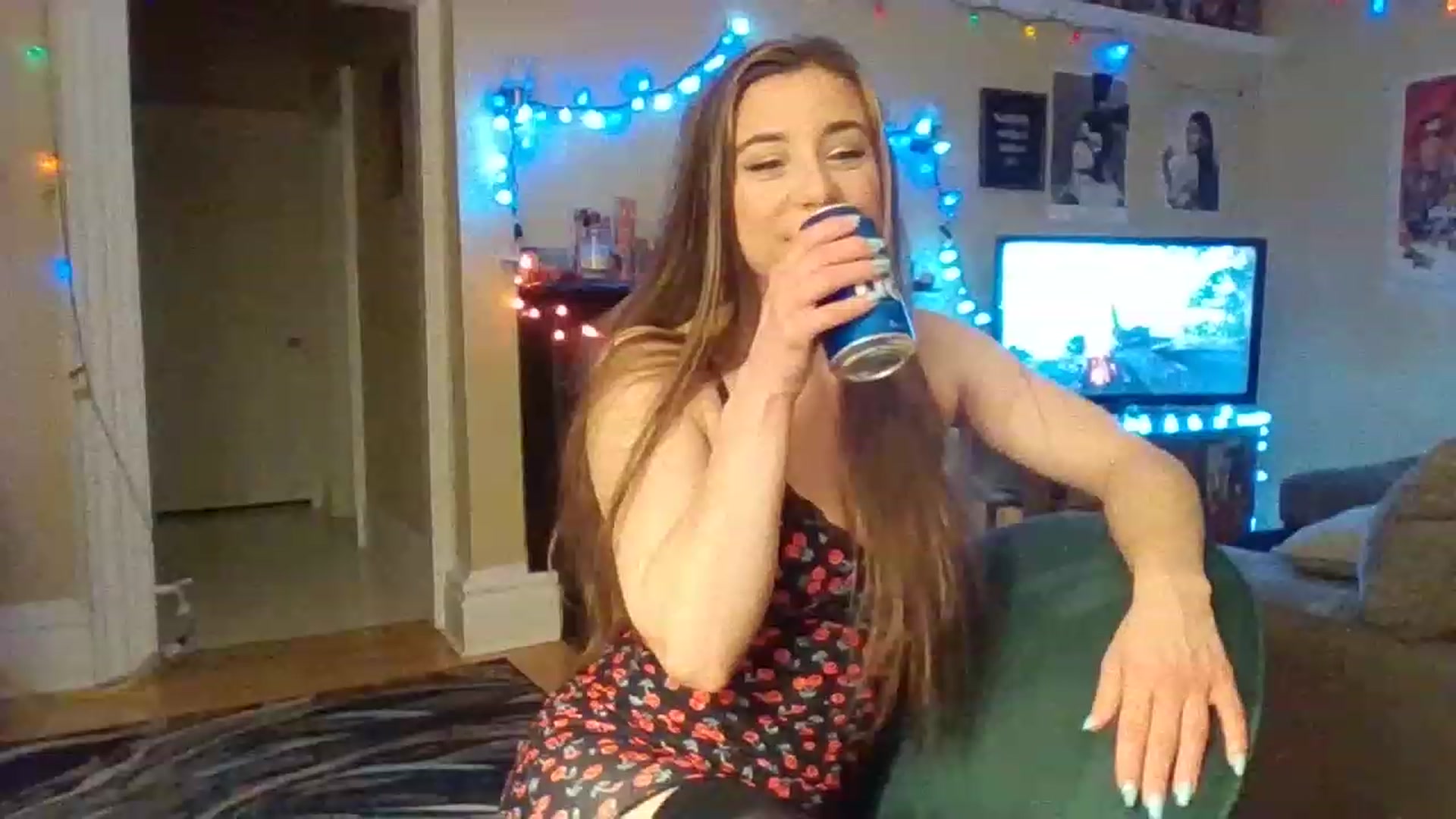 Gallery image thumbnail from EllyBunnie's myfreecams stream on, 04/07/2023, 03:20 image 17 of 20