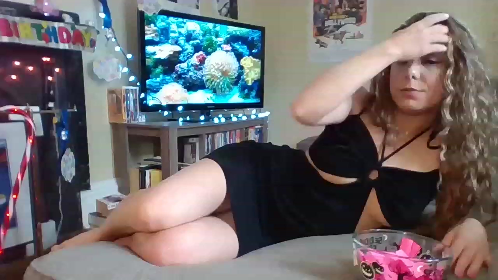 Gallery image thumbnail from EllyBunnie's myfreecams stream on, 04/13/2023, 18:36 image 3 of 20